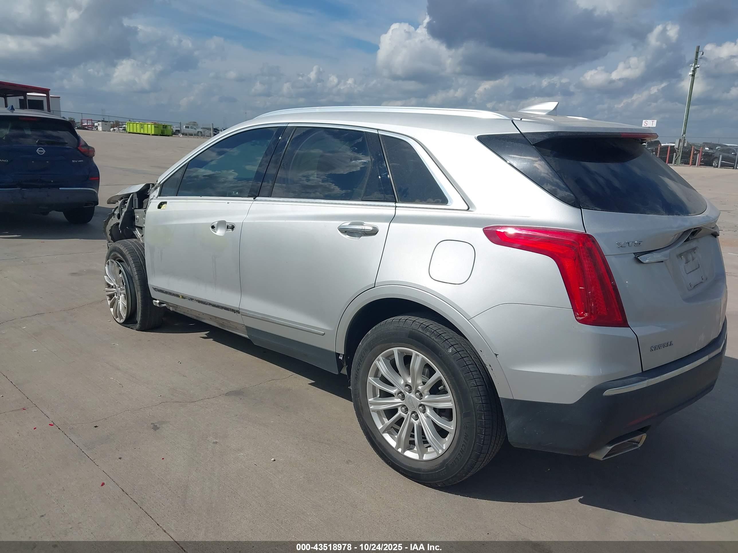 CADILLAC XT5 image 3