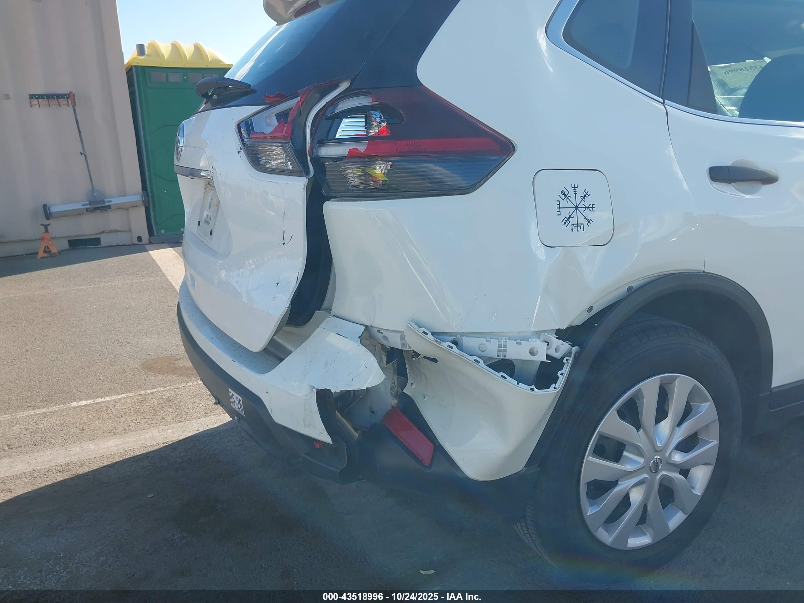 NISSAN ROGUE image 6