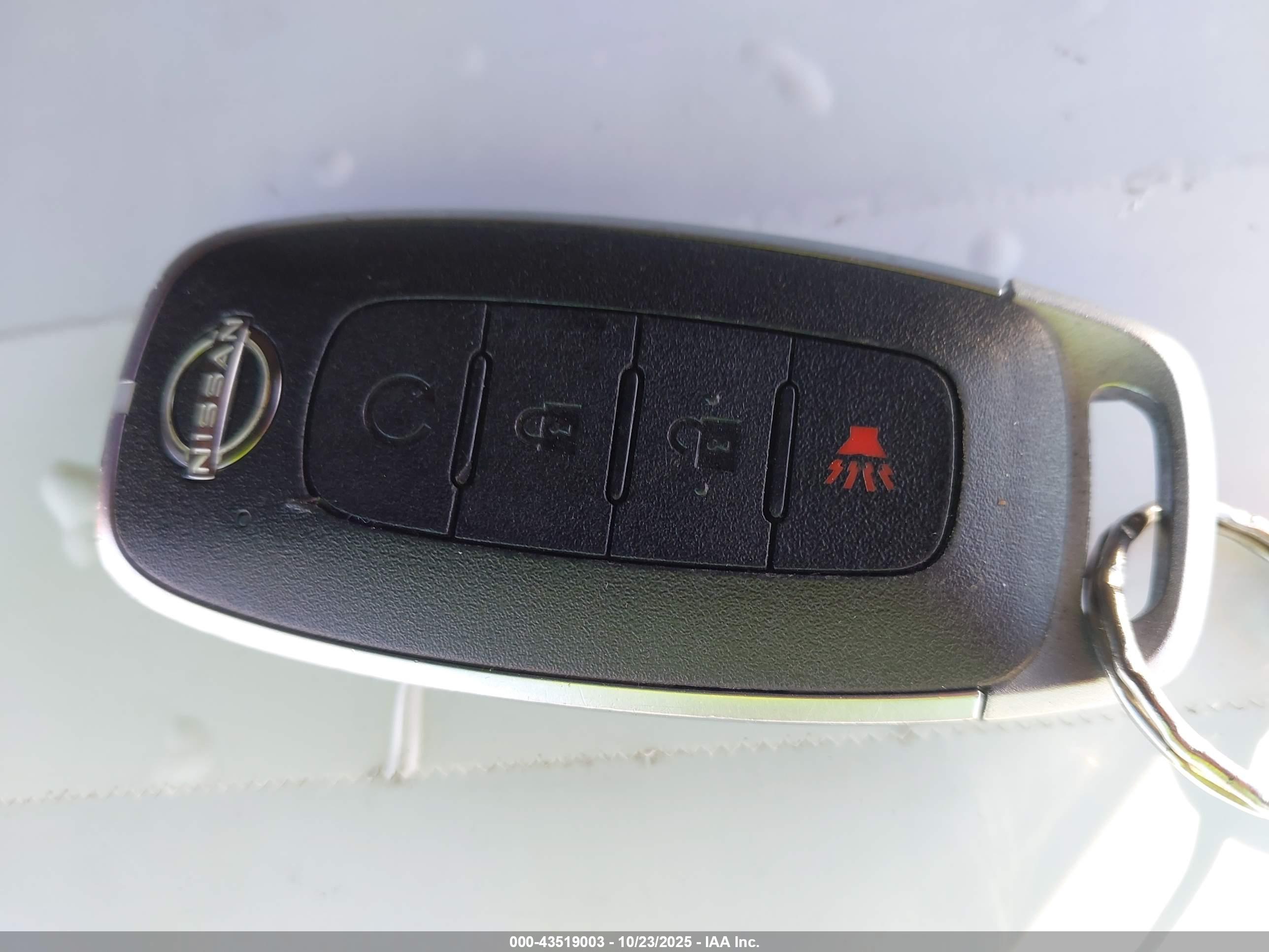 NISSAN KICKS image 11