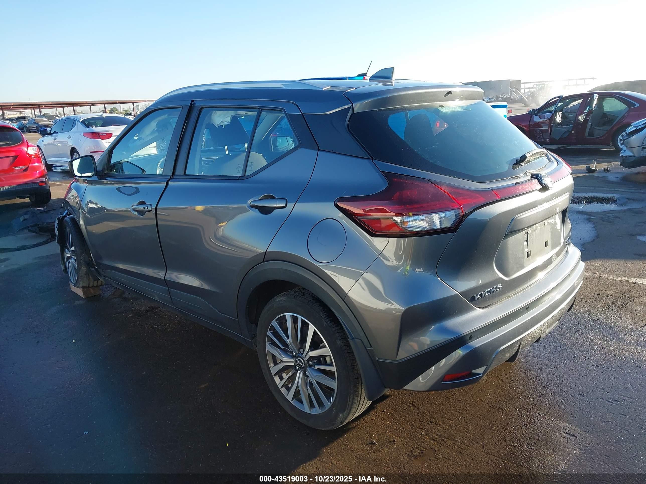 NISSAN KICKS image 3