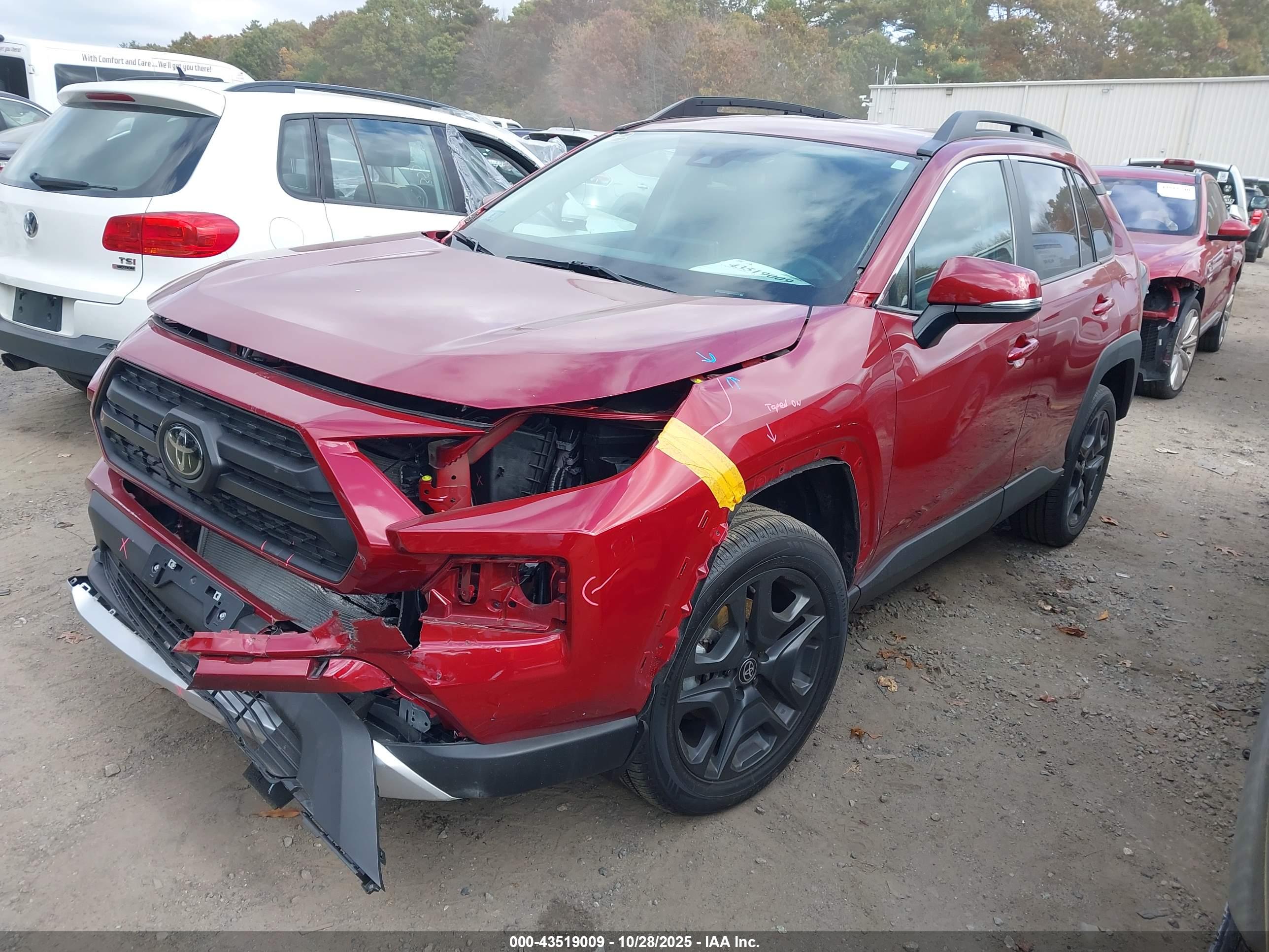 TOYOTA RAV4 image 2