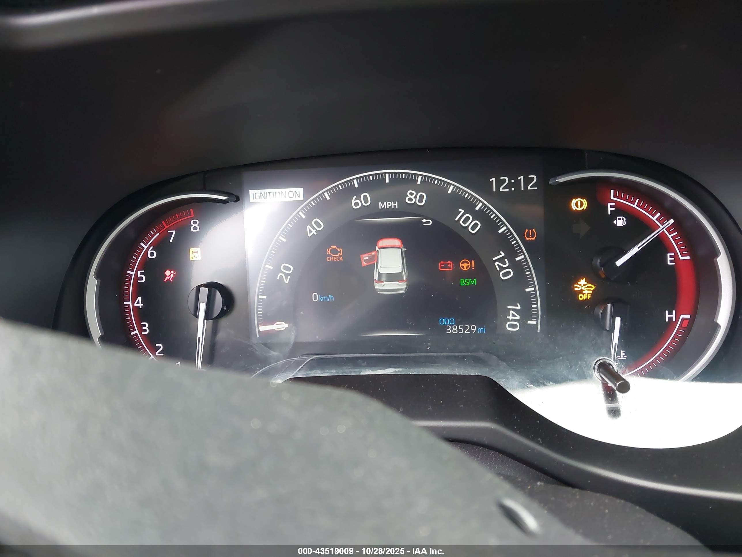 TOYOTA RAV4 image 7