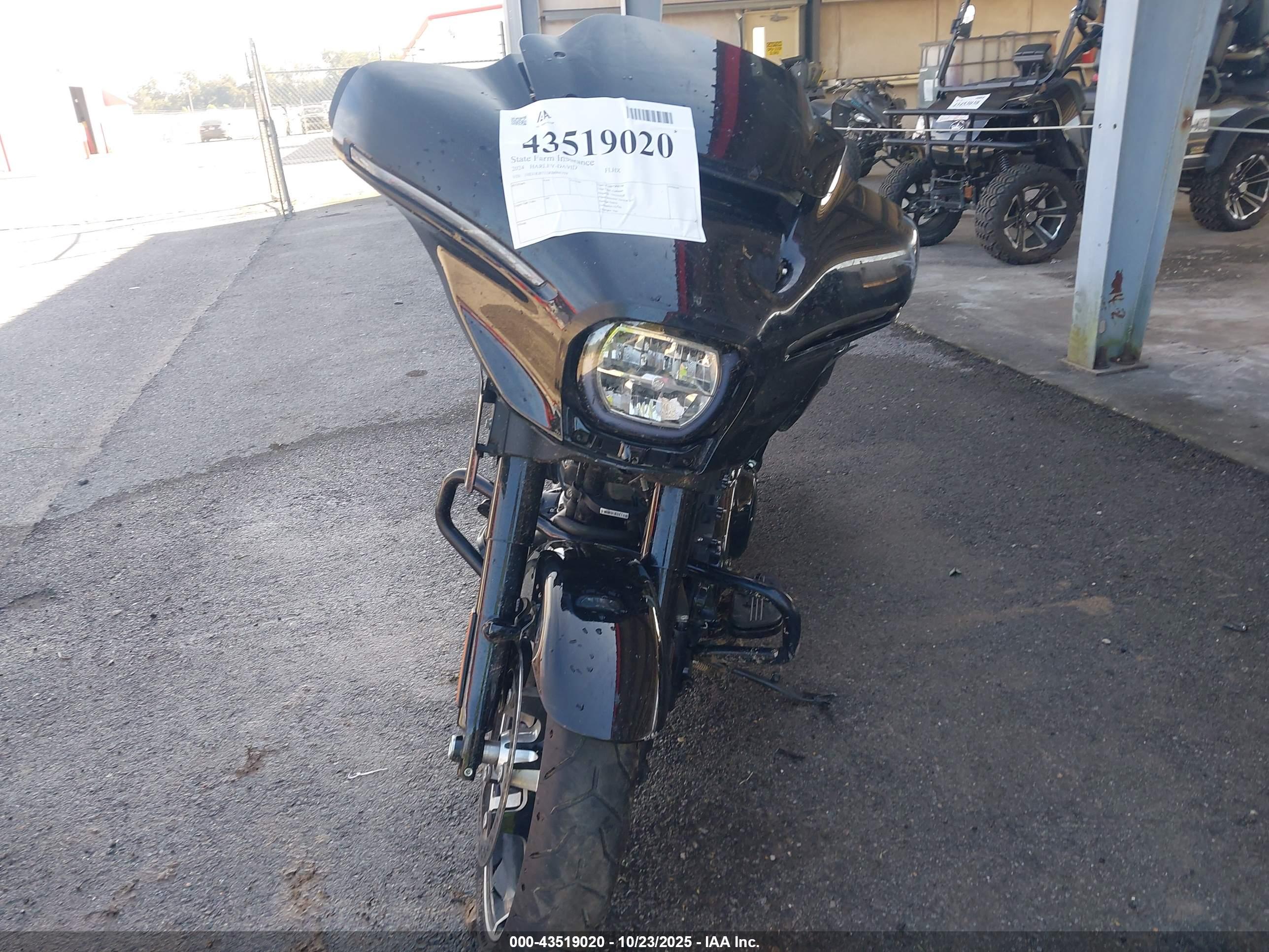 HARLEY-DAVIDSON FLHX image 5