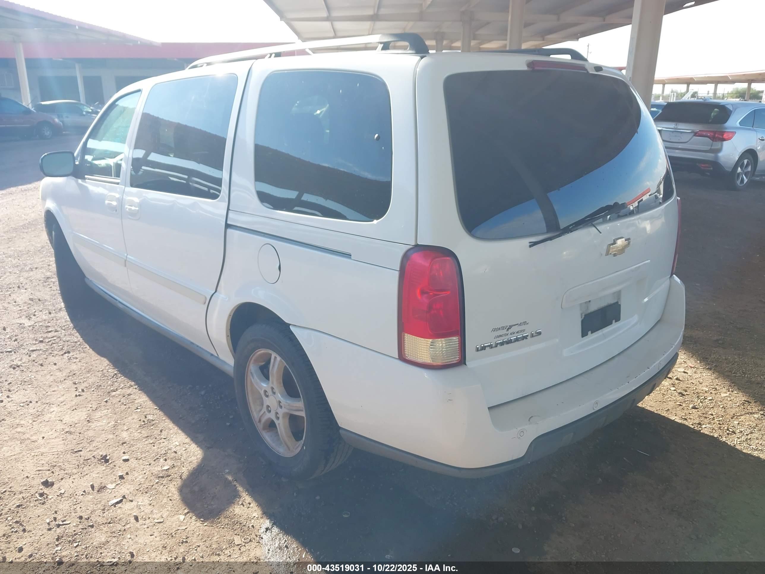 CHEVROLET UPLANDER image 3