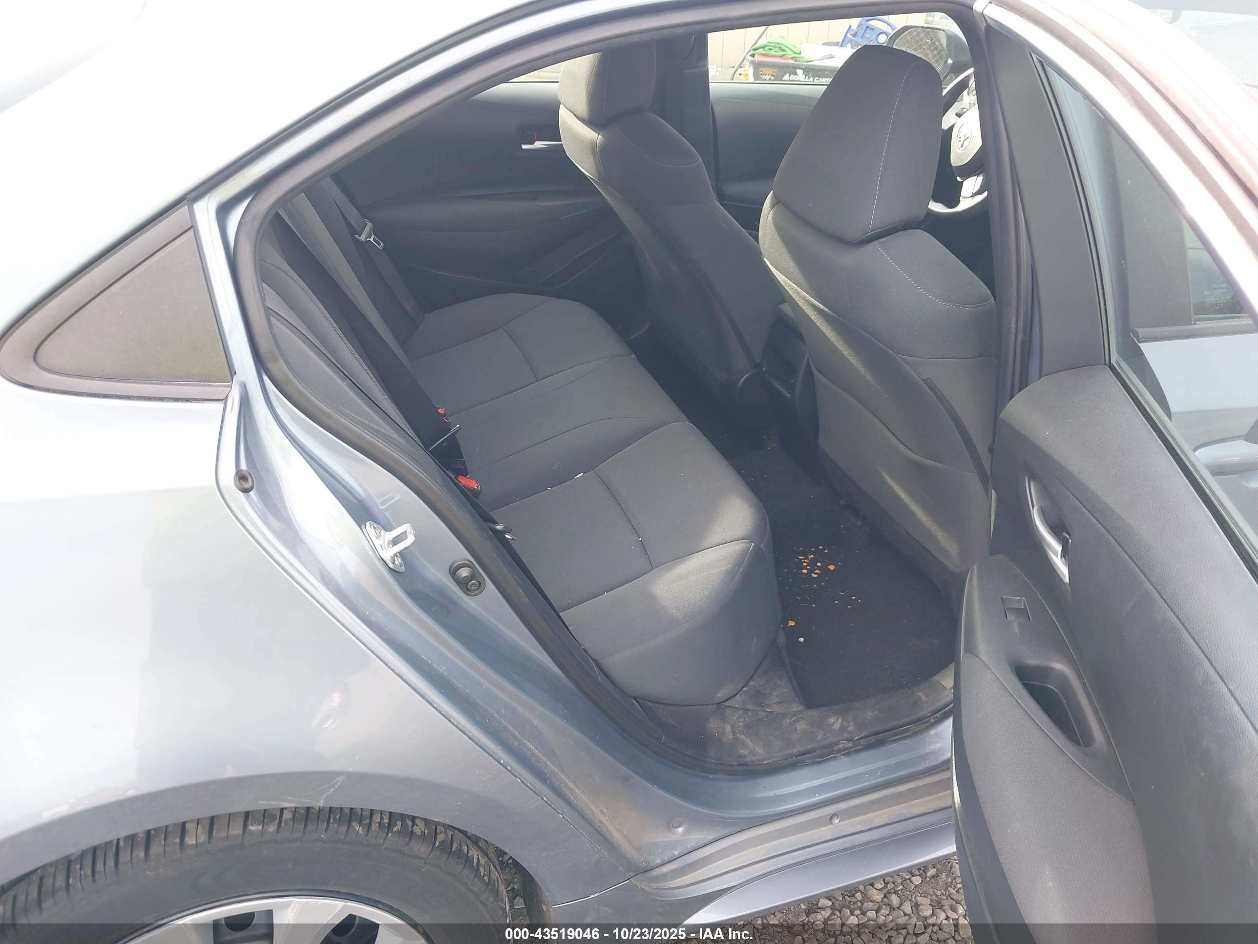 TOYOTA COROLLA image 8