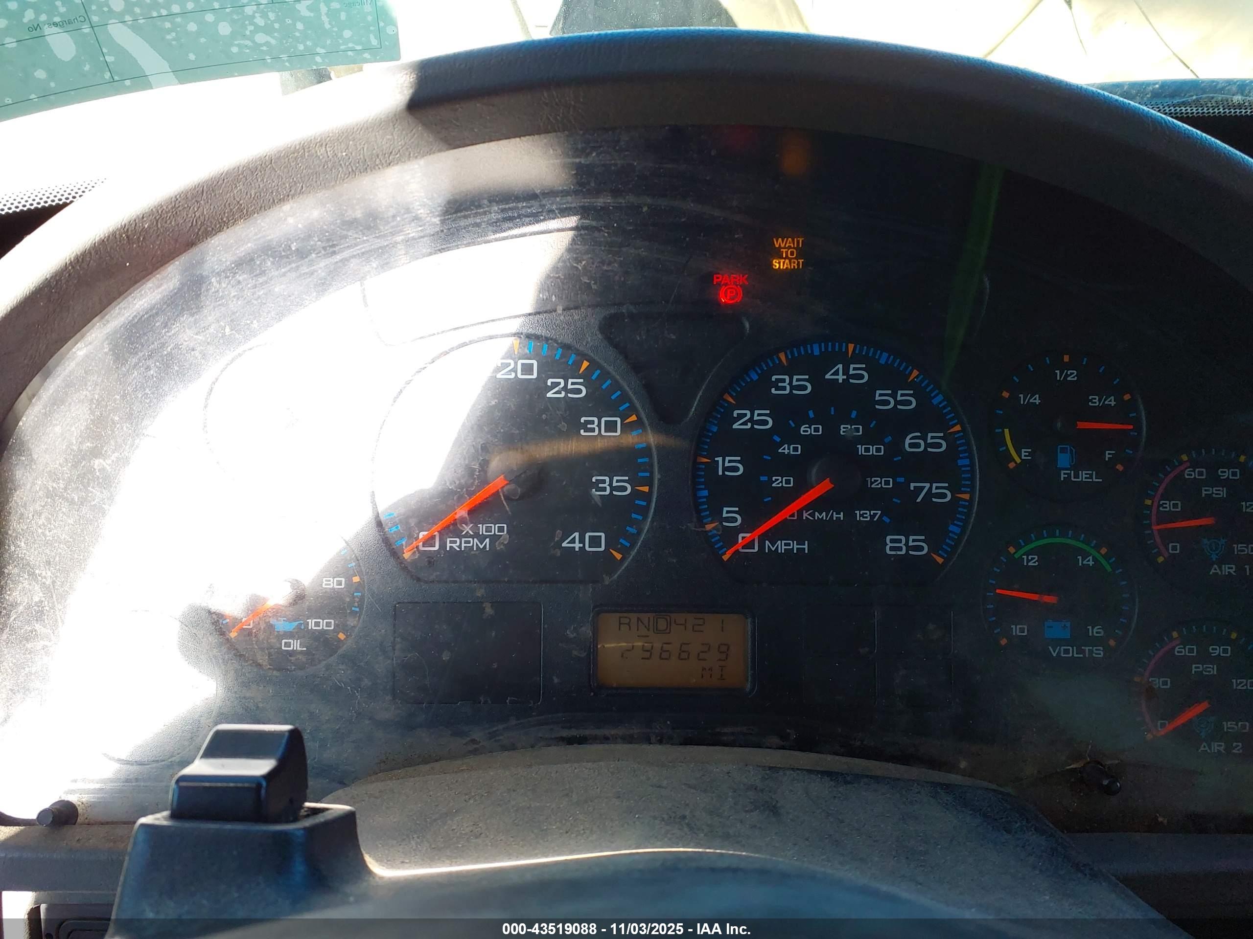 INTERNATIONAL 4000 image 6