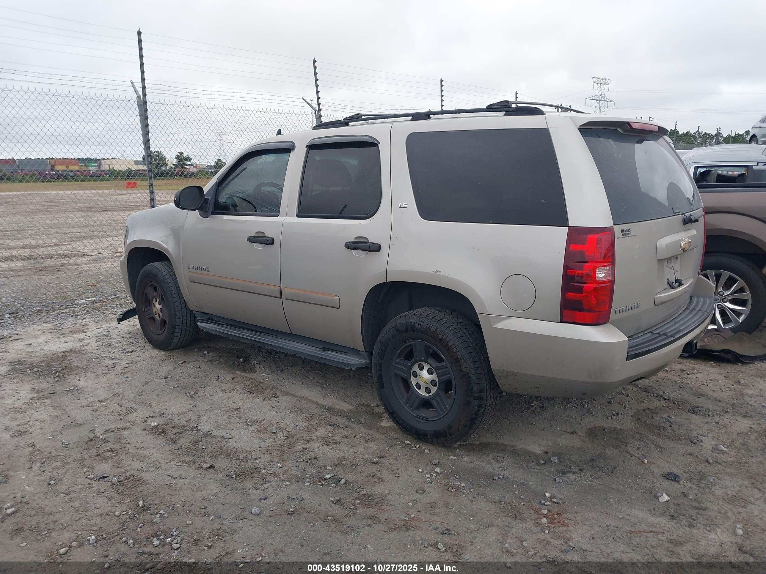 CHEVROLET TAHOE image 3