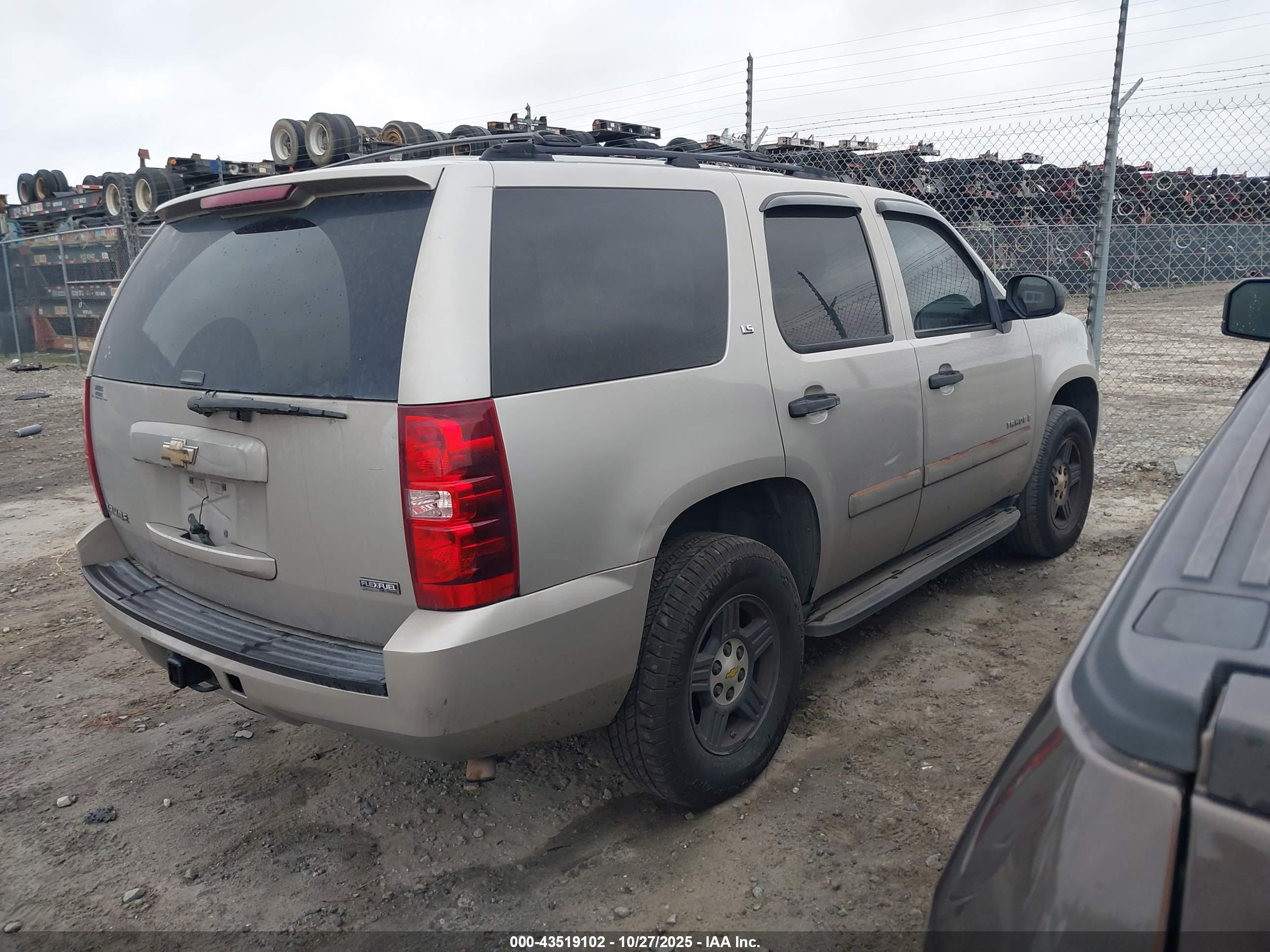 CHEVROLET TAHOE image 4