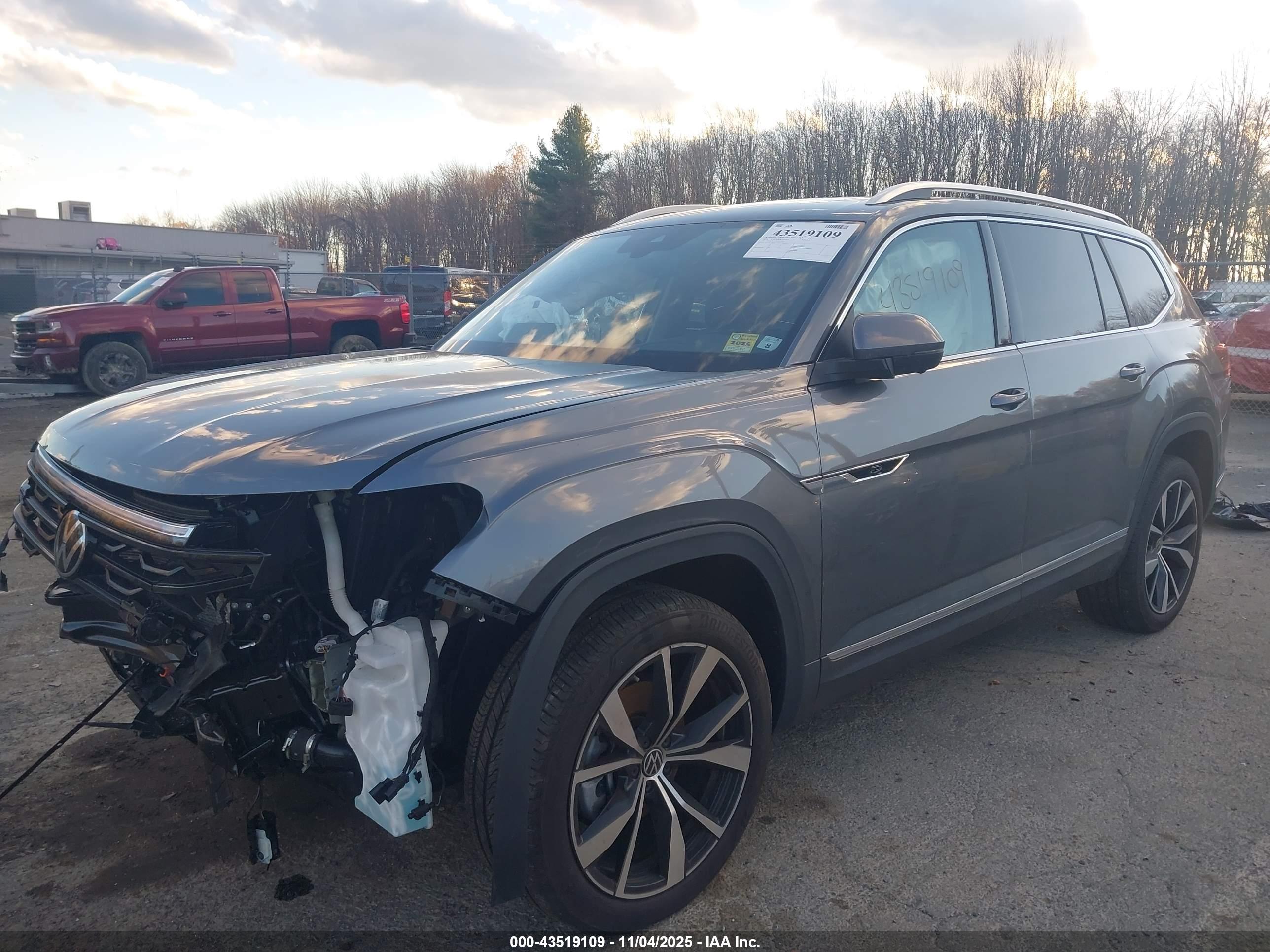VOLKSWAGEN ATLAS image 2