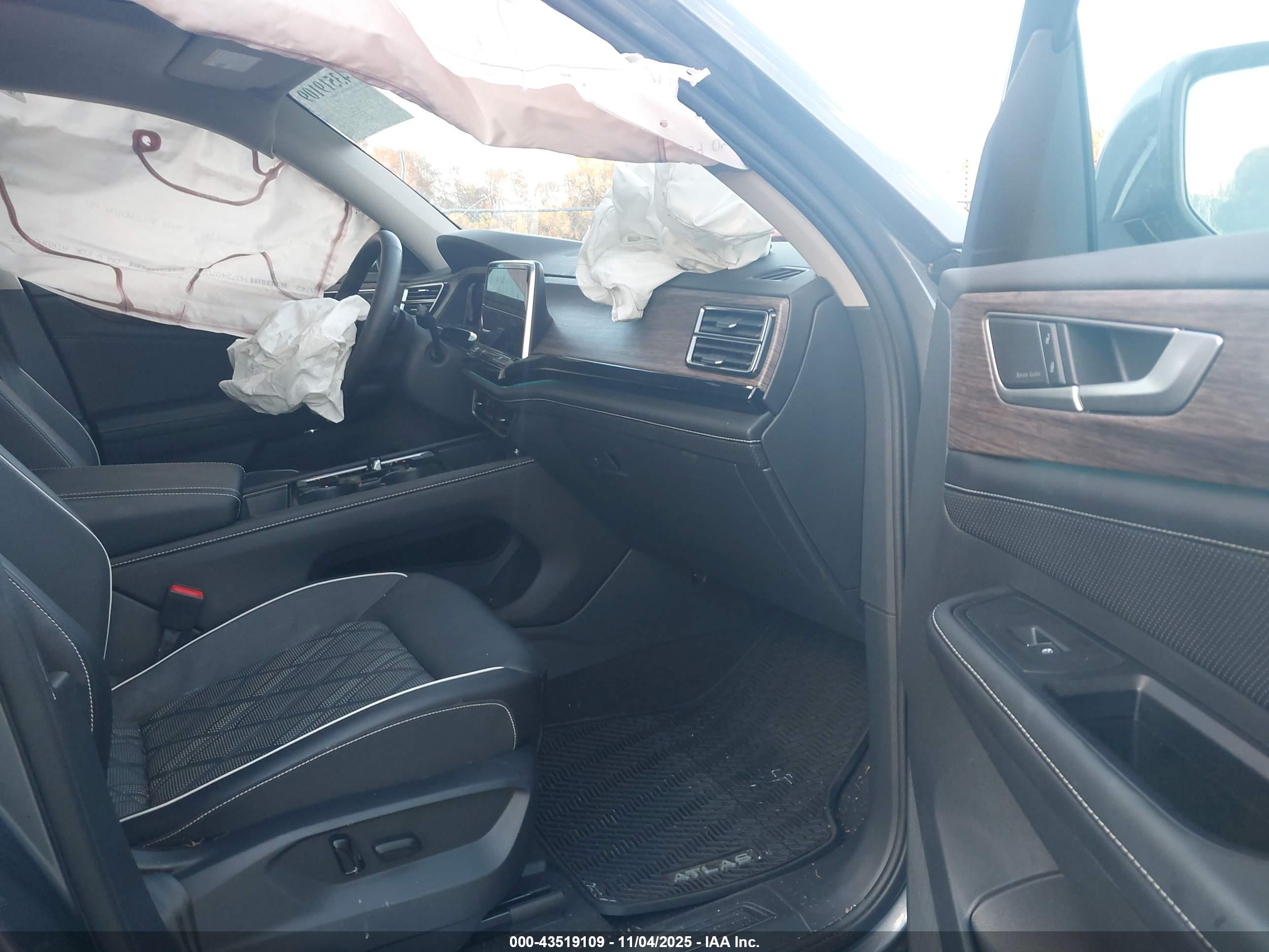 VOLKSWAGEN ATLAS image 5