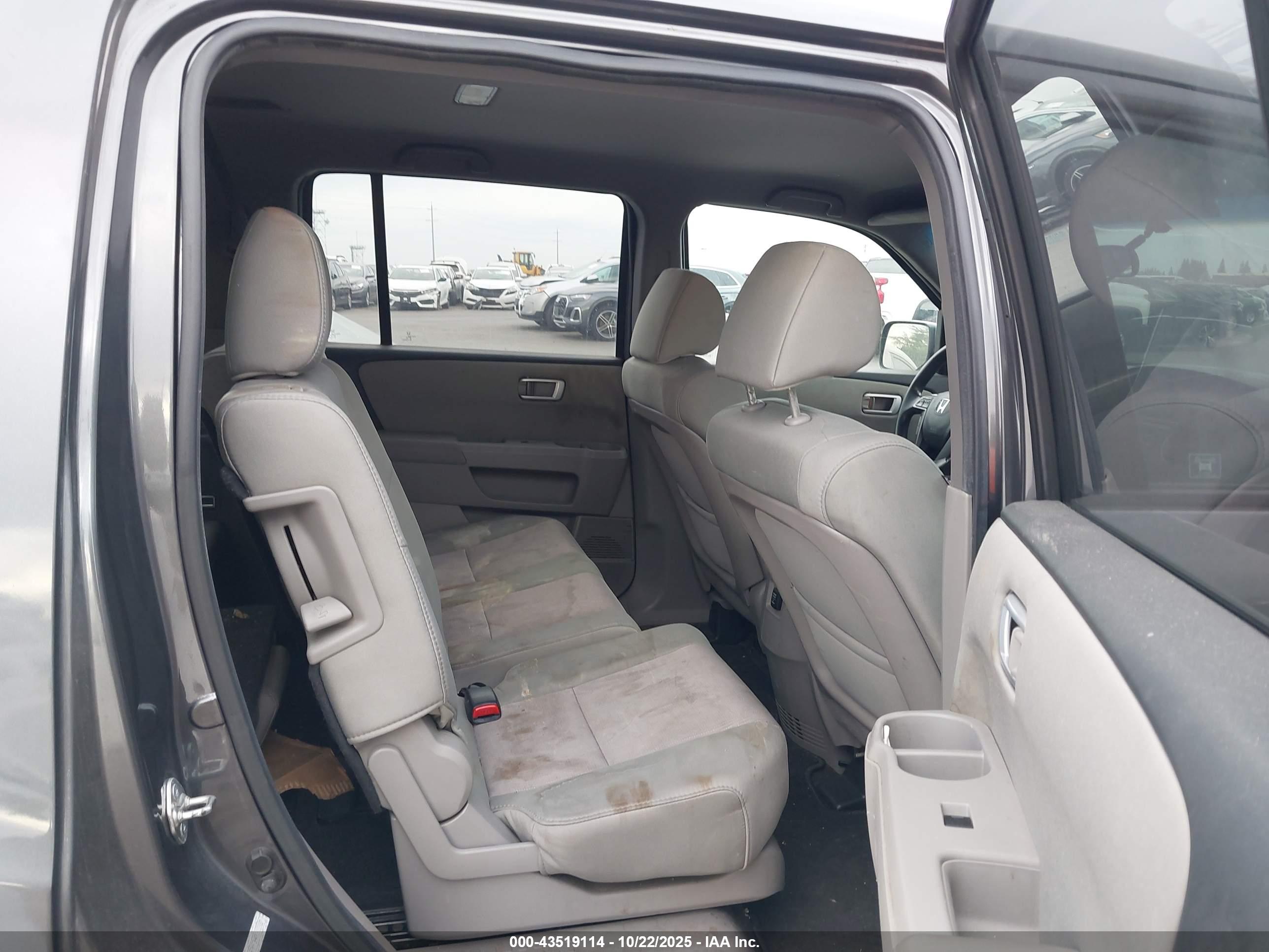 HONDA PILOT image 8