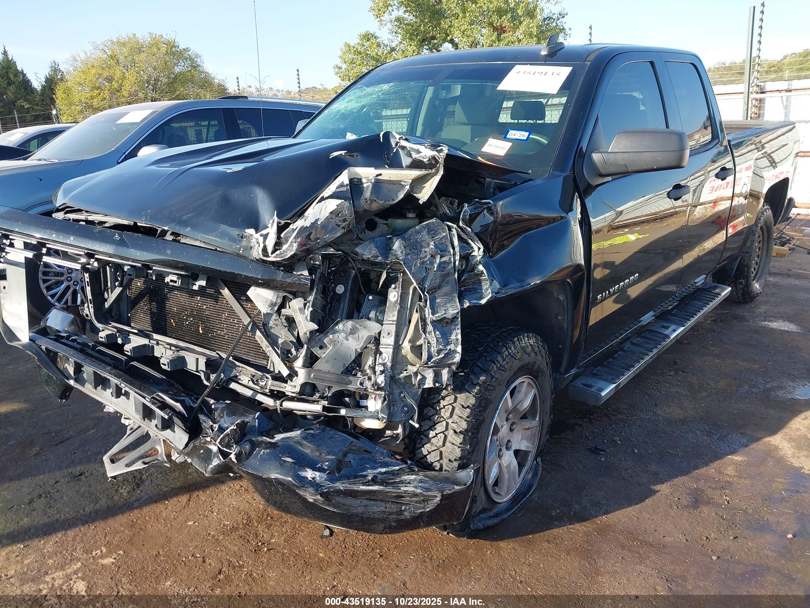 CHEVROLET SILVERADO image 2