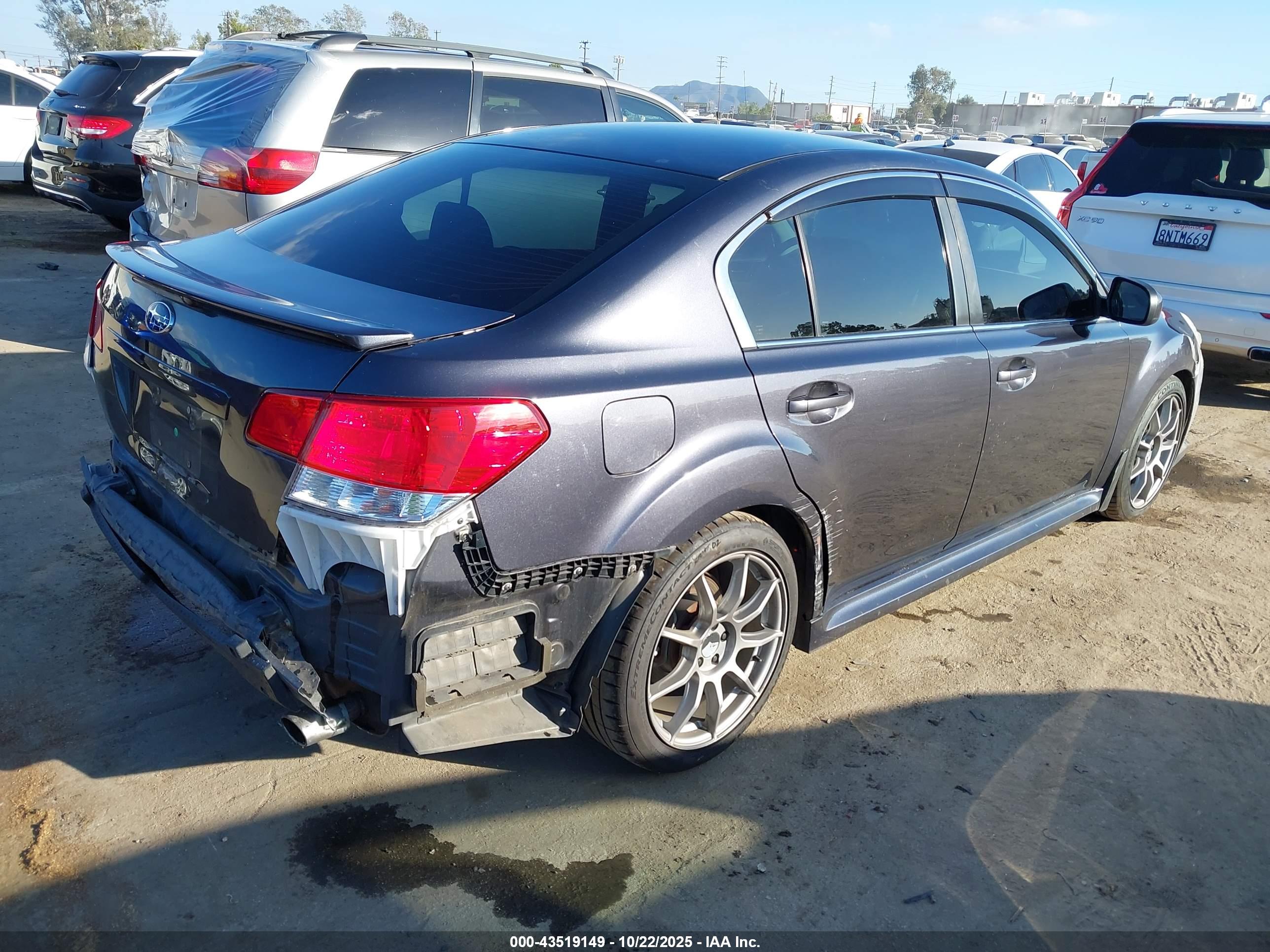 SUBARU LEGACY image 4