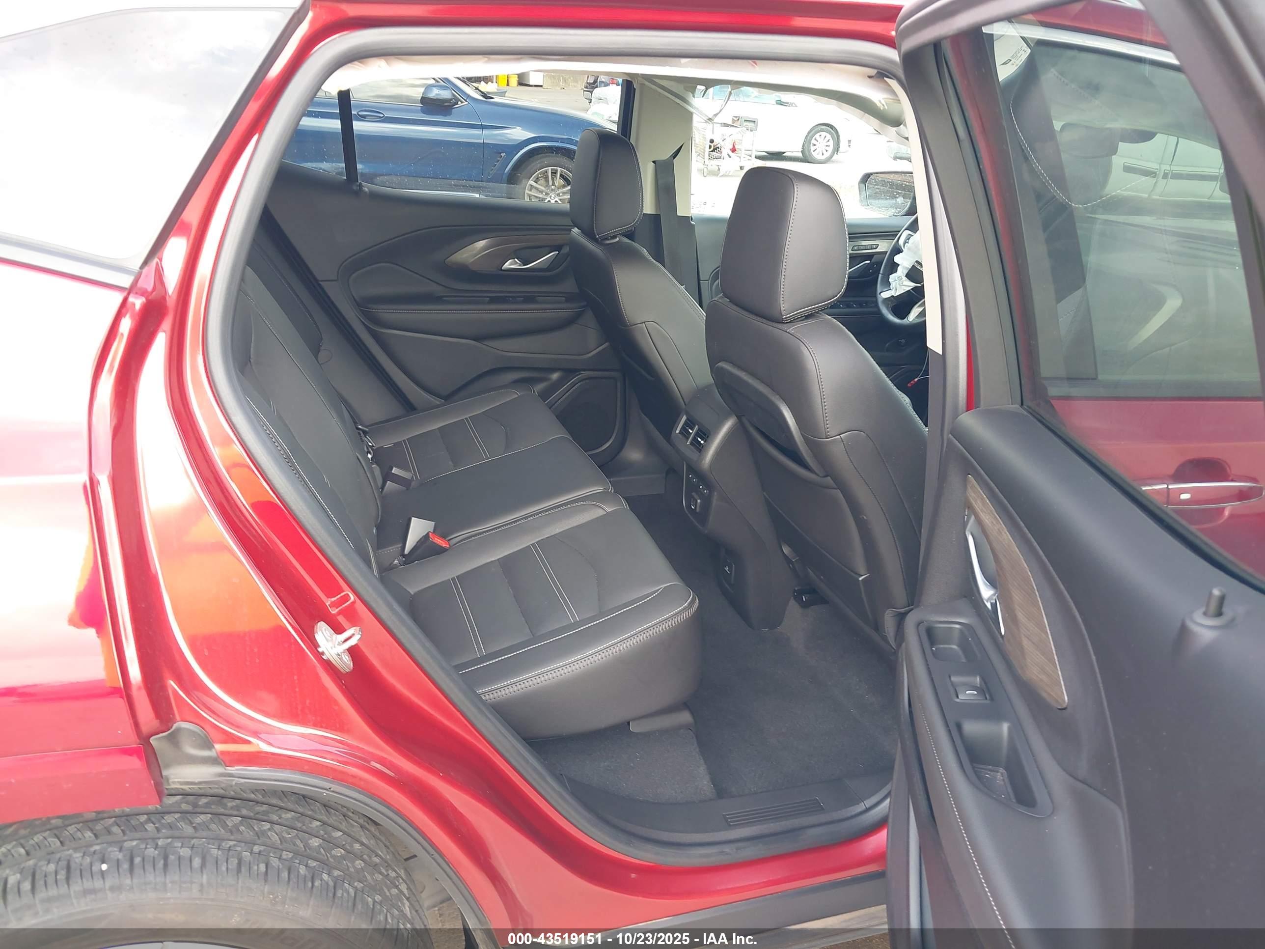 GMC TERRAIN image 8