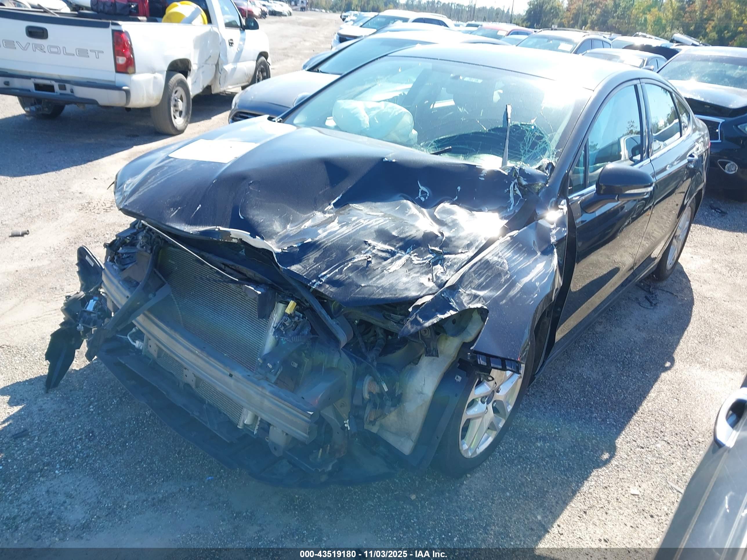 FORD FUSION image 2