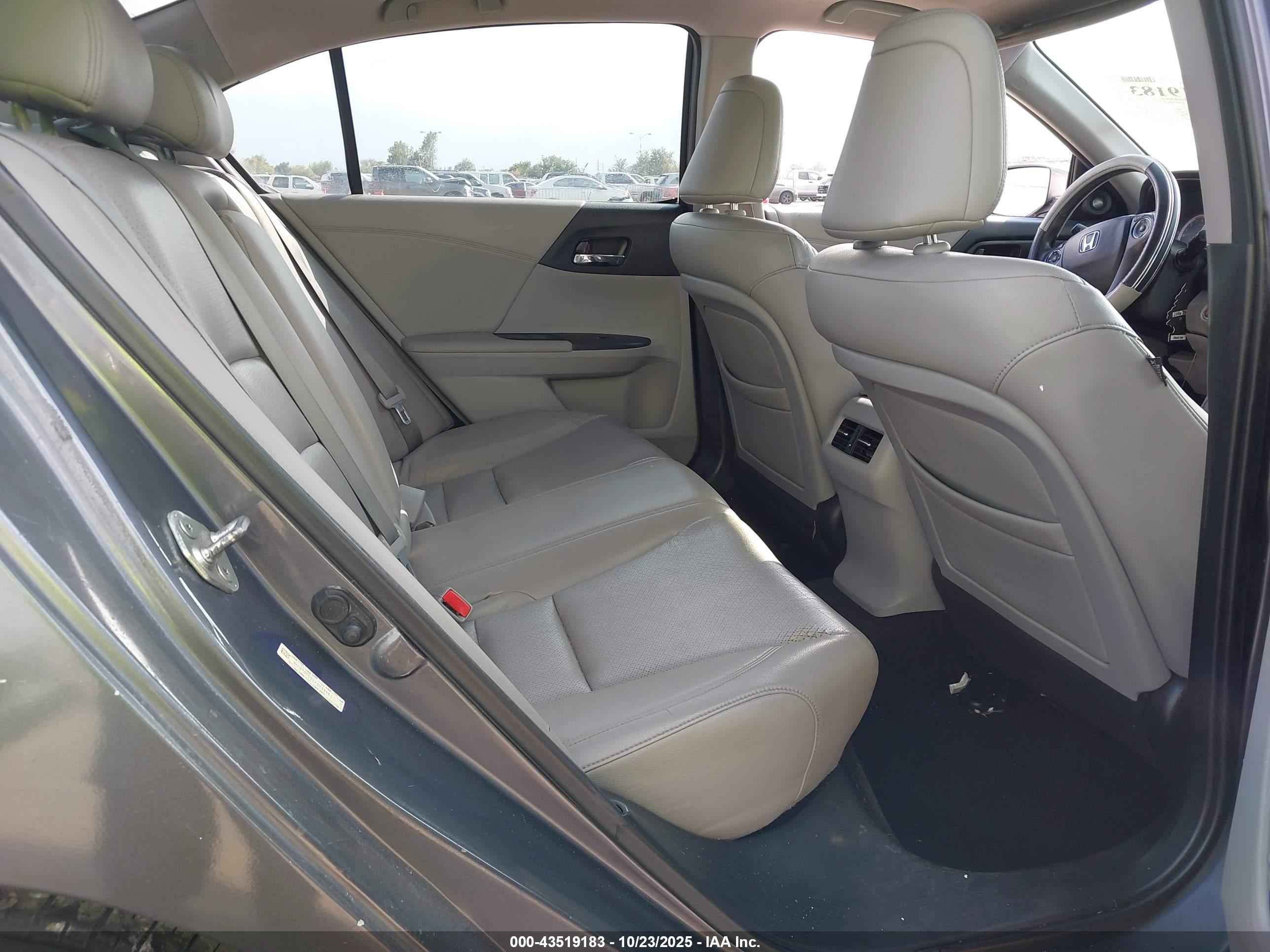 HONDA ACCORD image 8