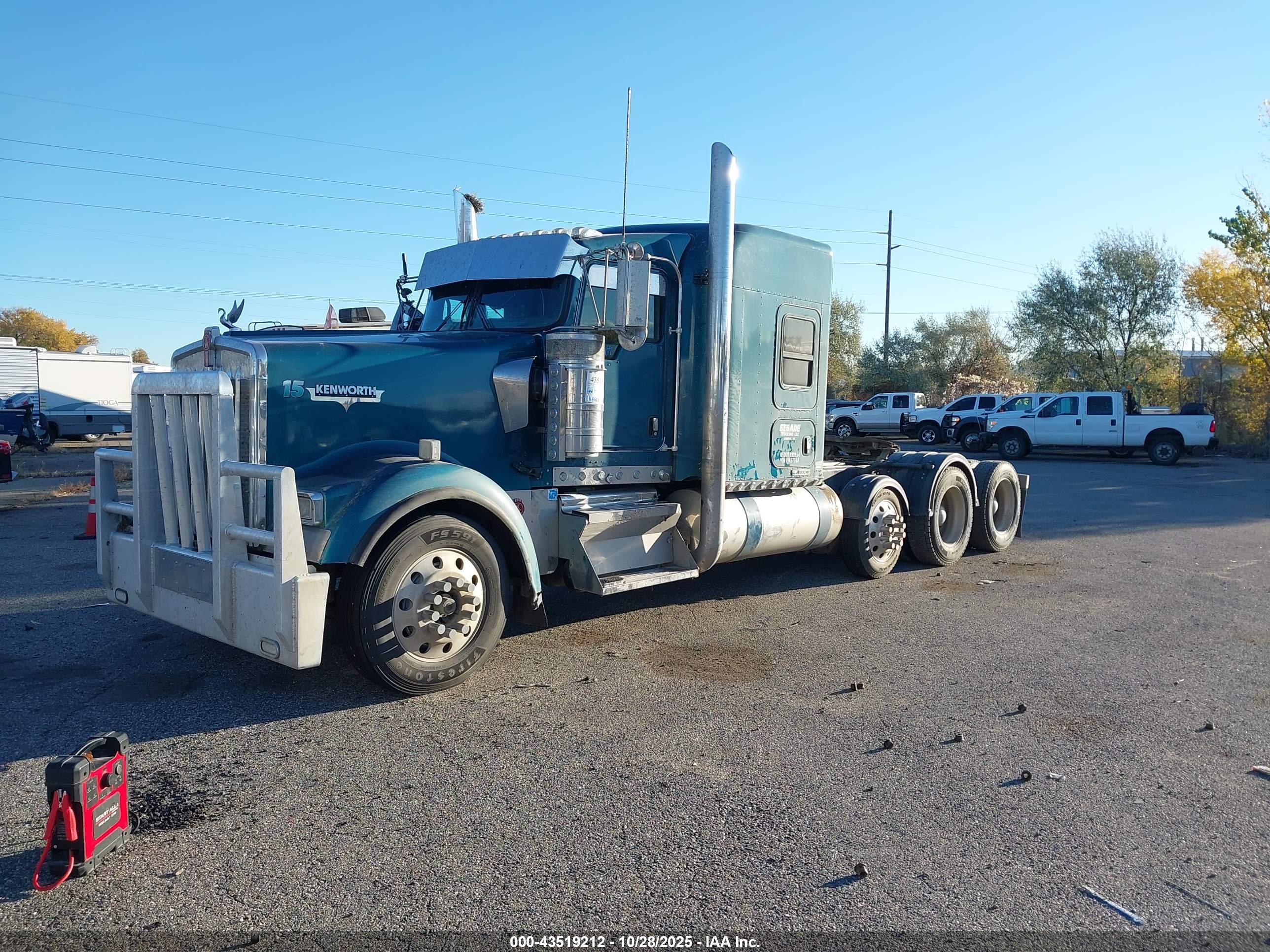 KENWORTH CONSTRUCTION image 2