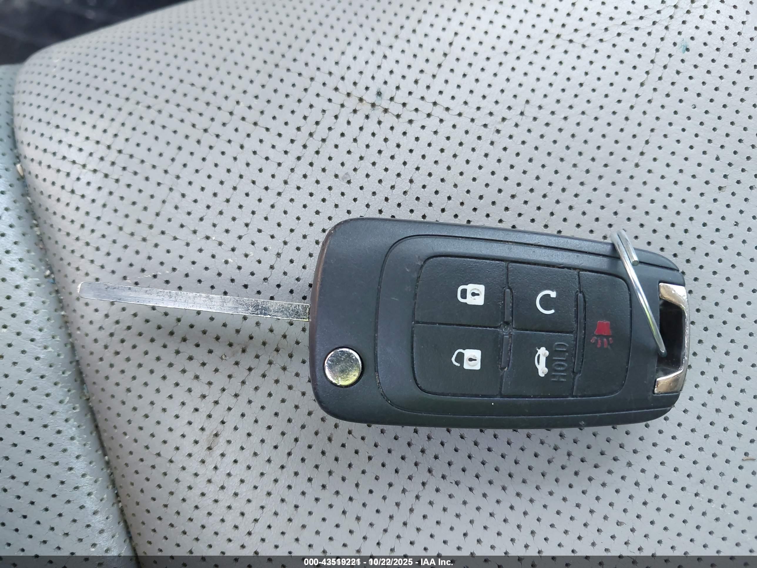 CHEVROLET EQUINOX image 11