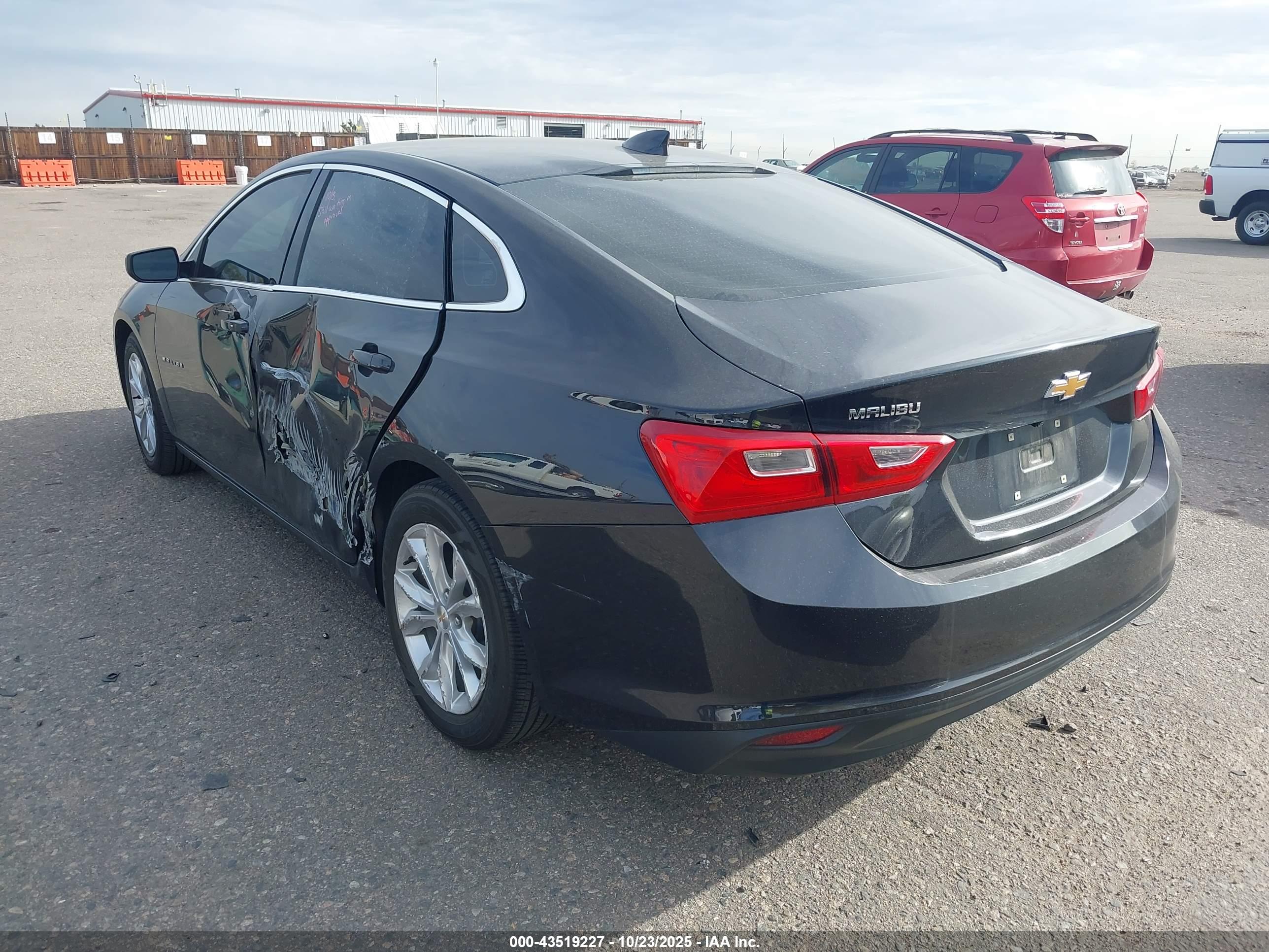 CHEVROLET MALIBU image 3