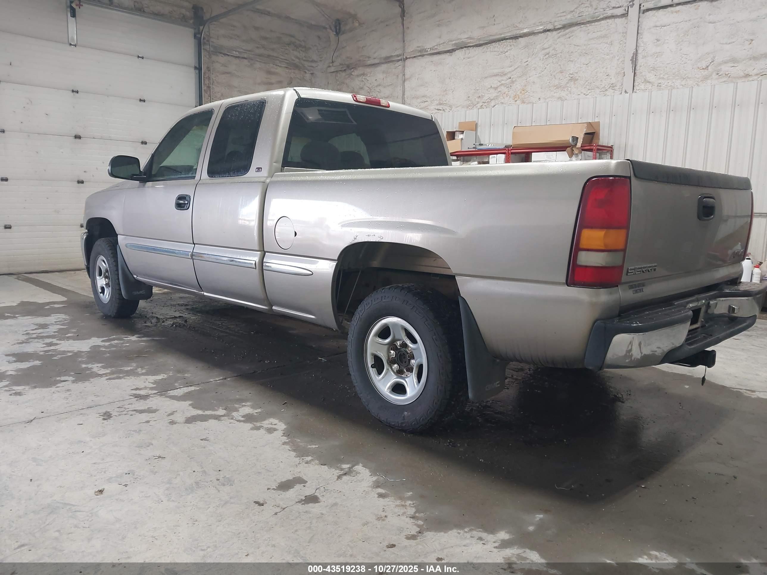 GMC SIERRA image 3