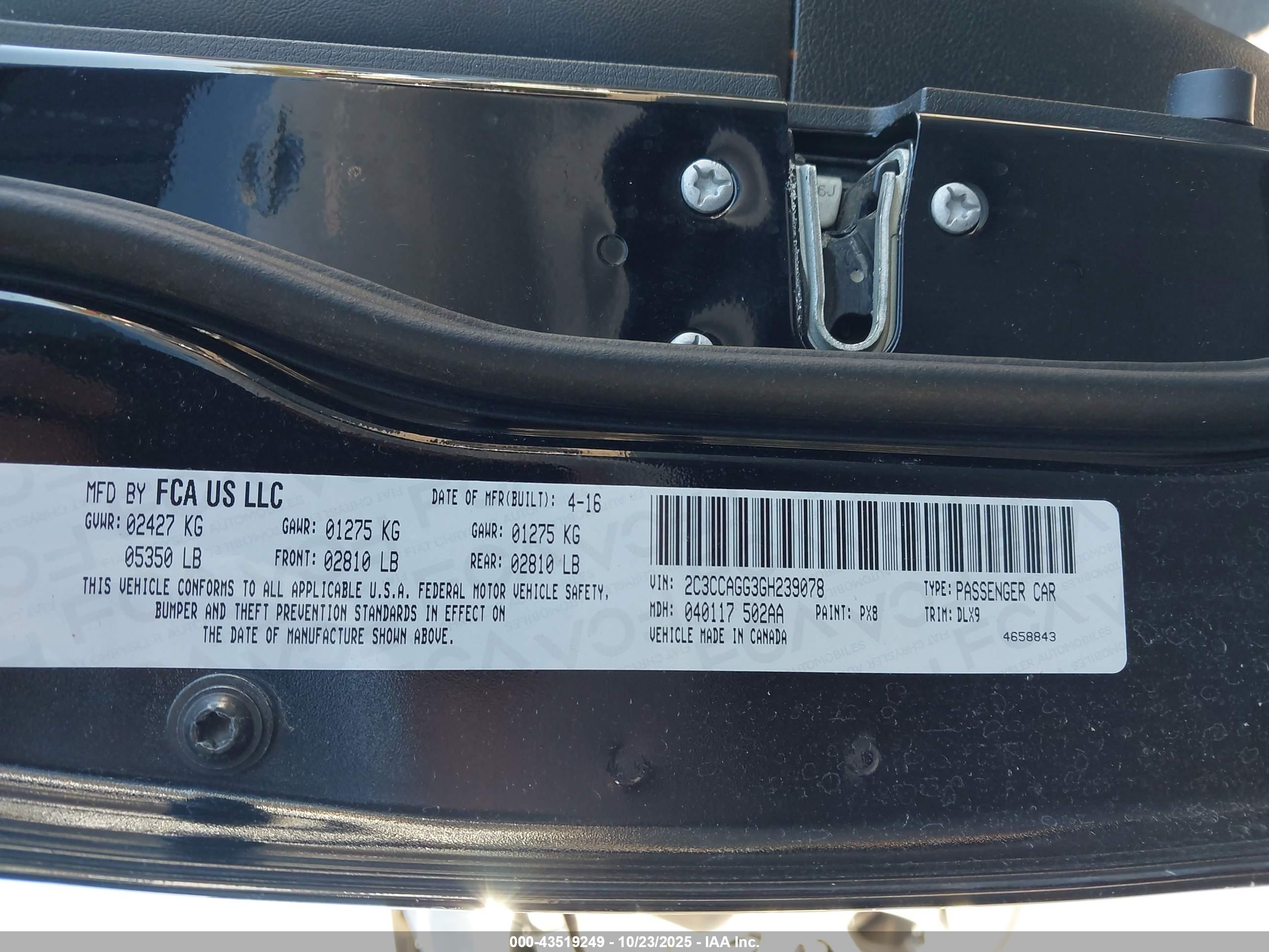CHRYSLER 300 image 9