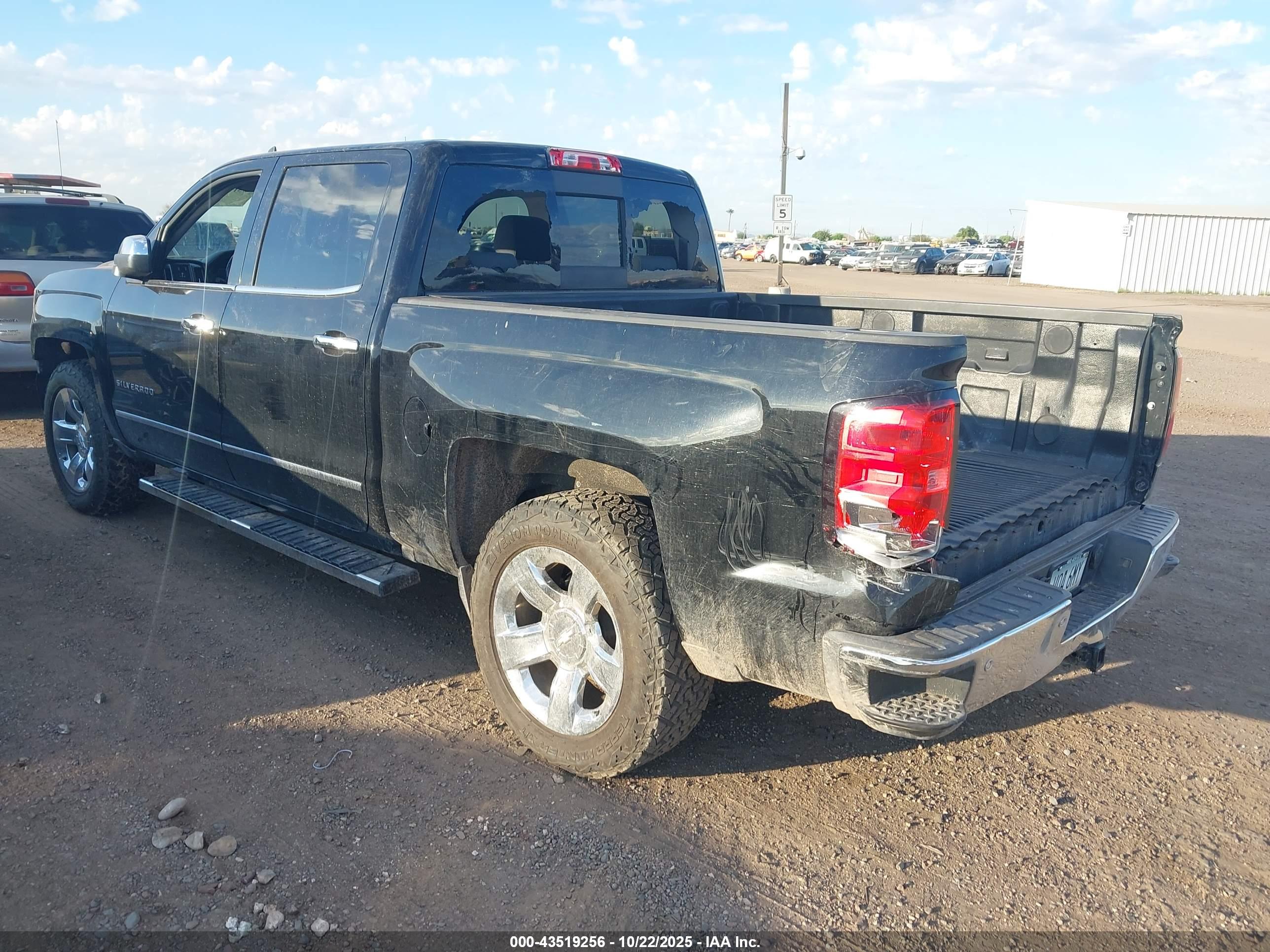 CHEVROLET SILVERADO image 3