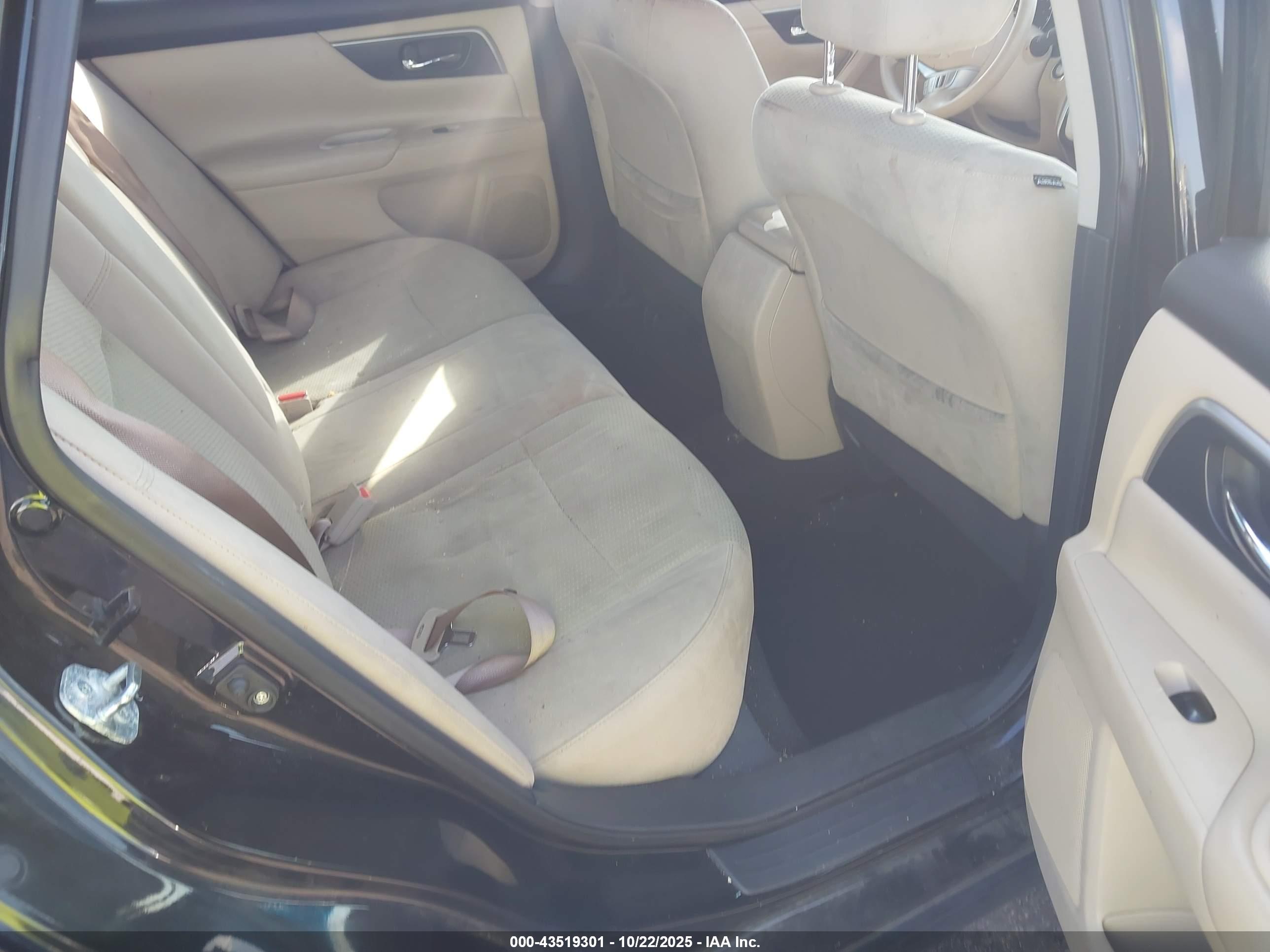 NISSAN ALTIMA image 8
