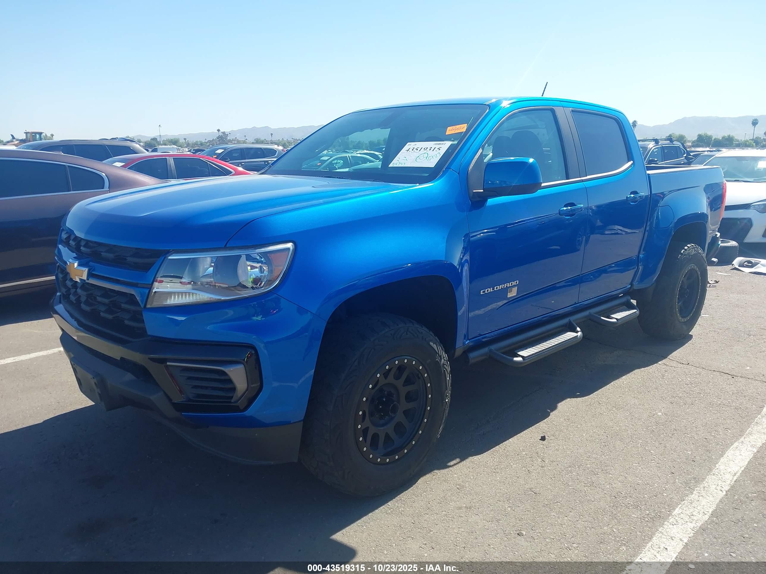 CHEVROLET COLORADO image 2