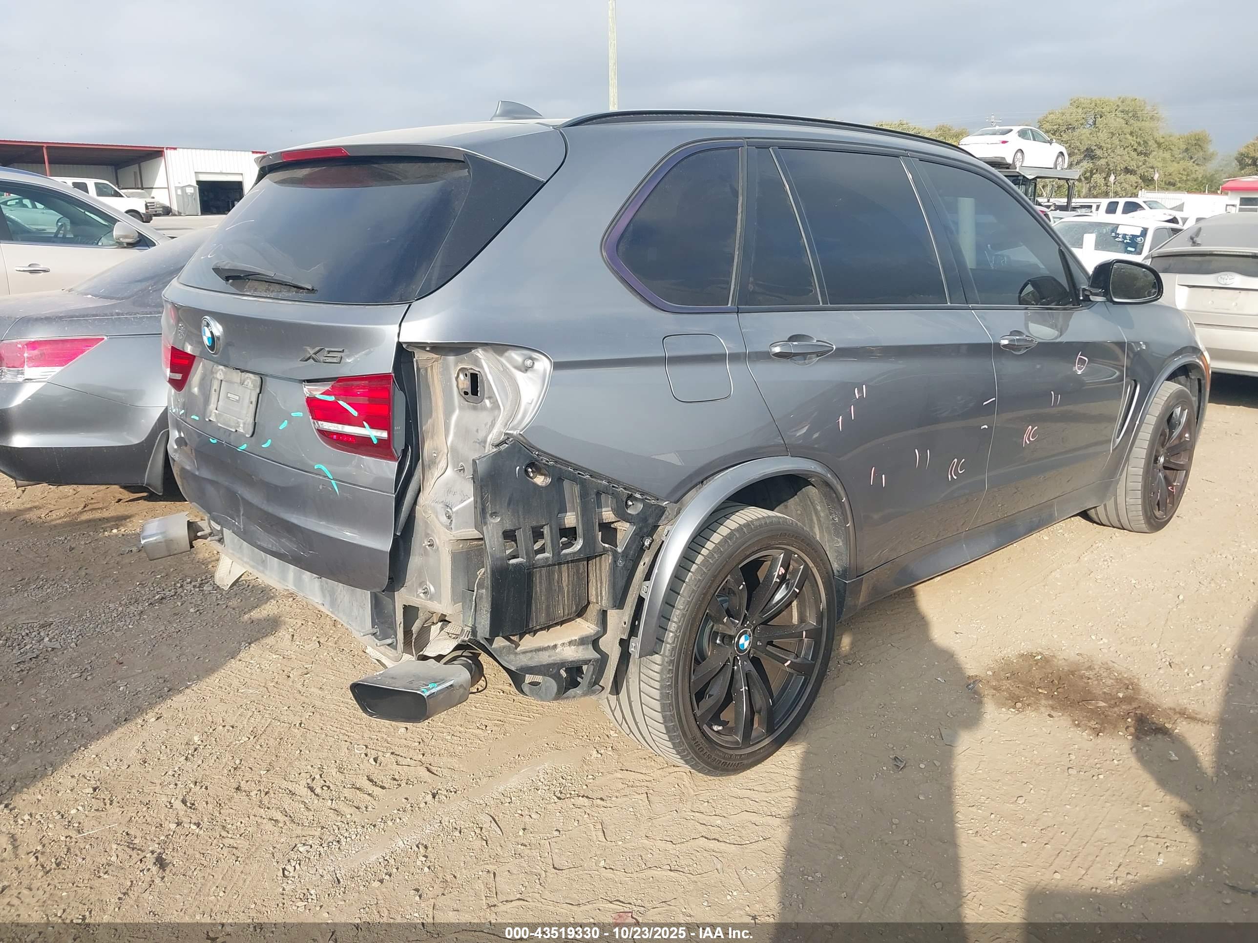 BMW X5 image 4