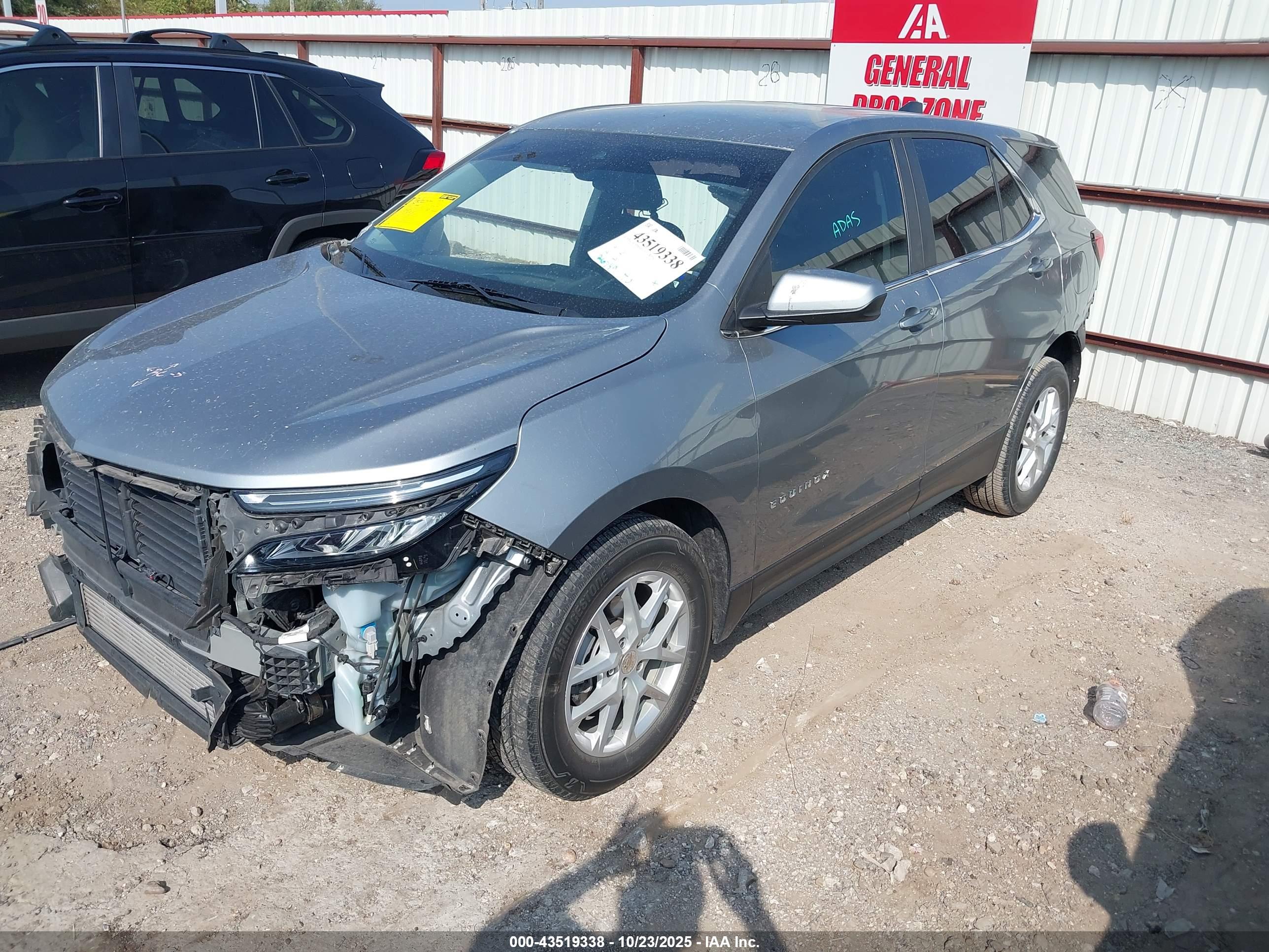 CHEVROLET EQUINOX image 2