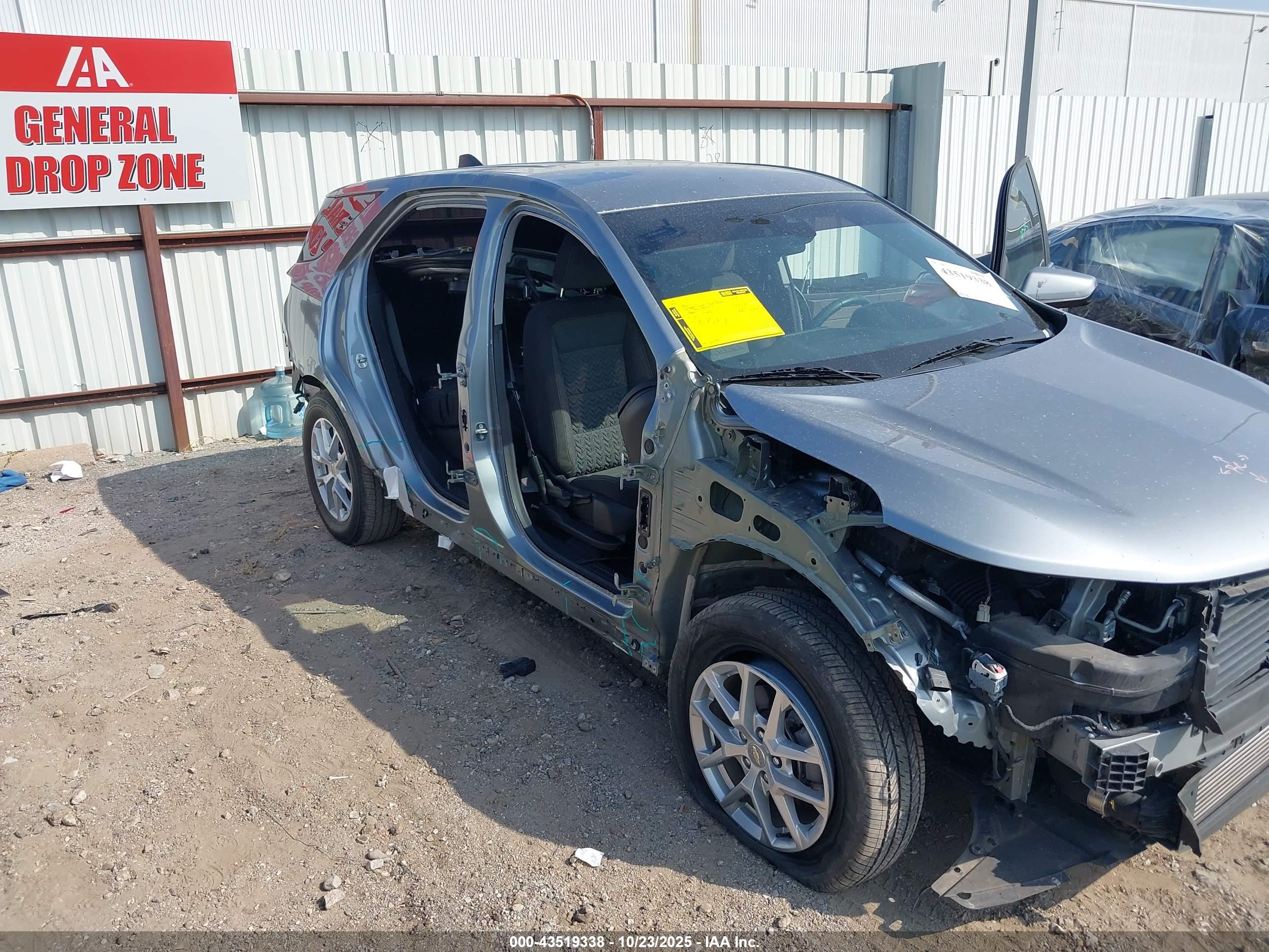 CHEVROLET EQUINOX image 6