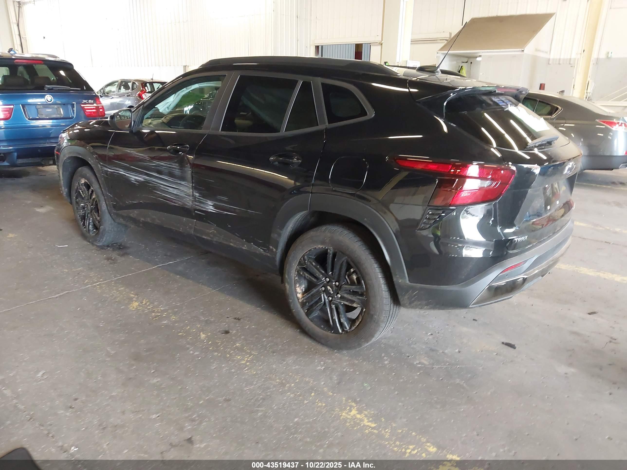 CHEVROLET TRAX image 3