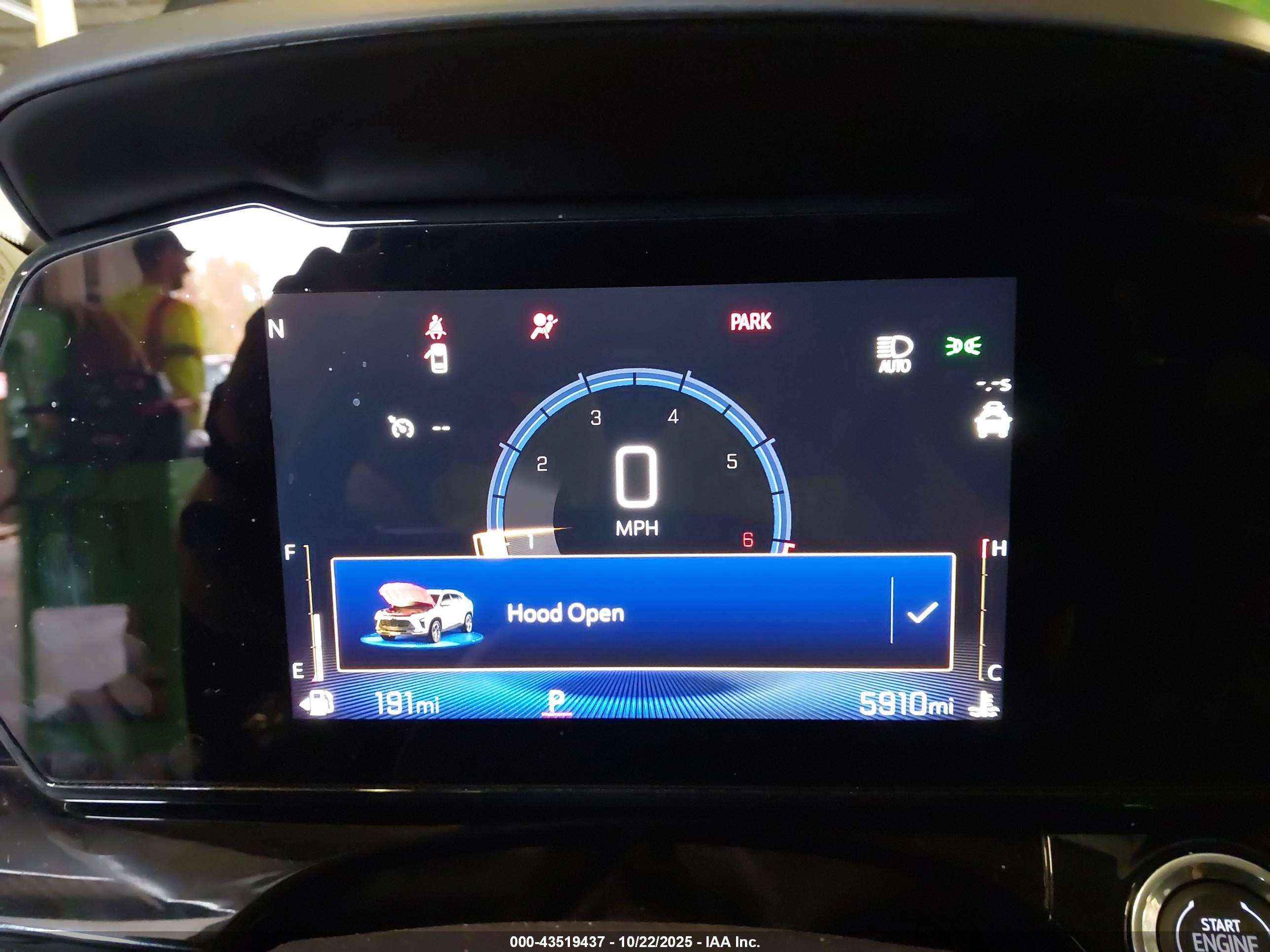 CHEVROLET TRAX image 7