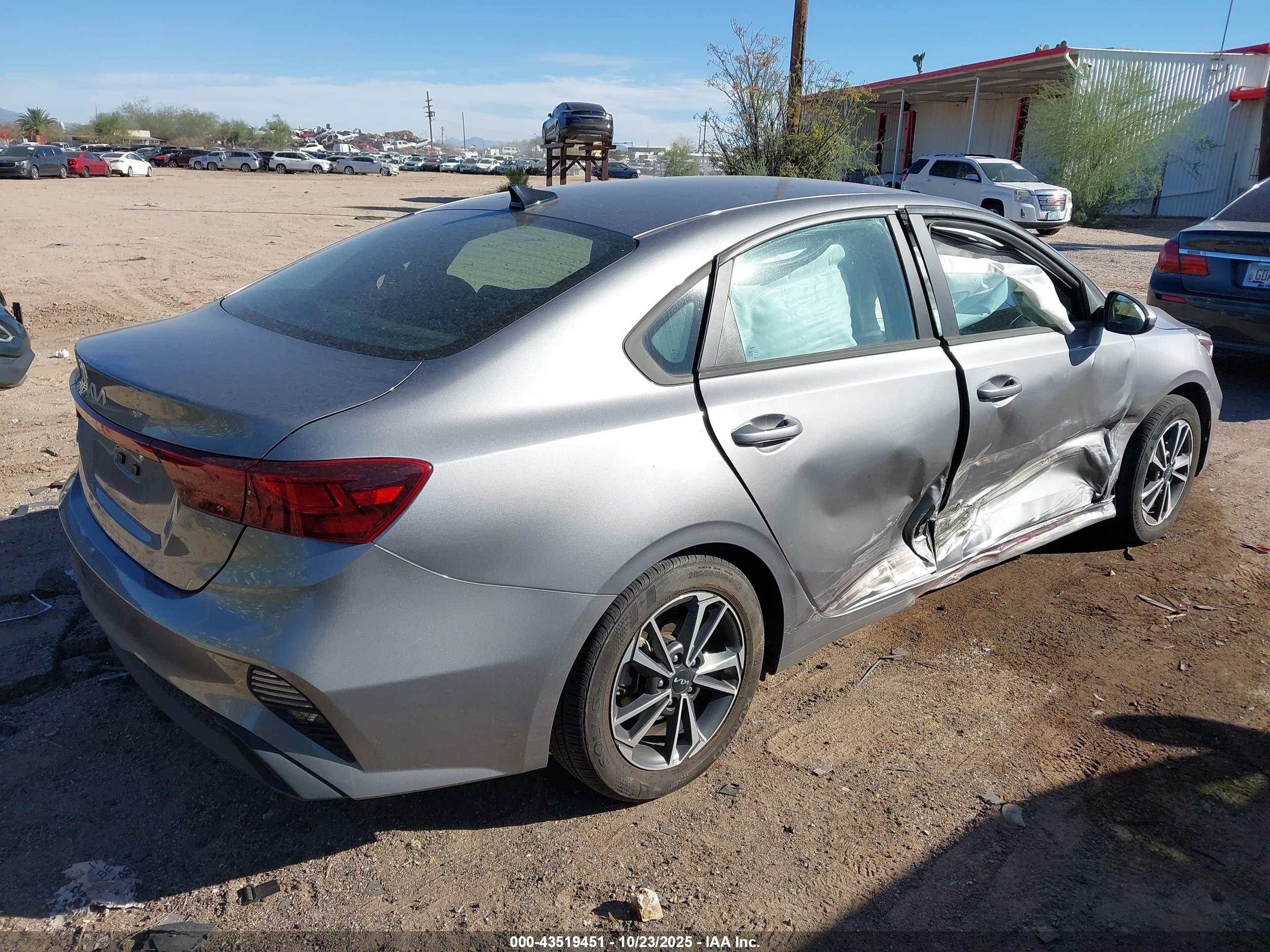 KIA FORTE image 4