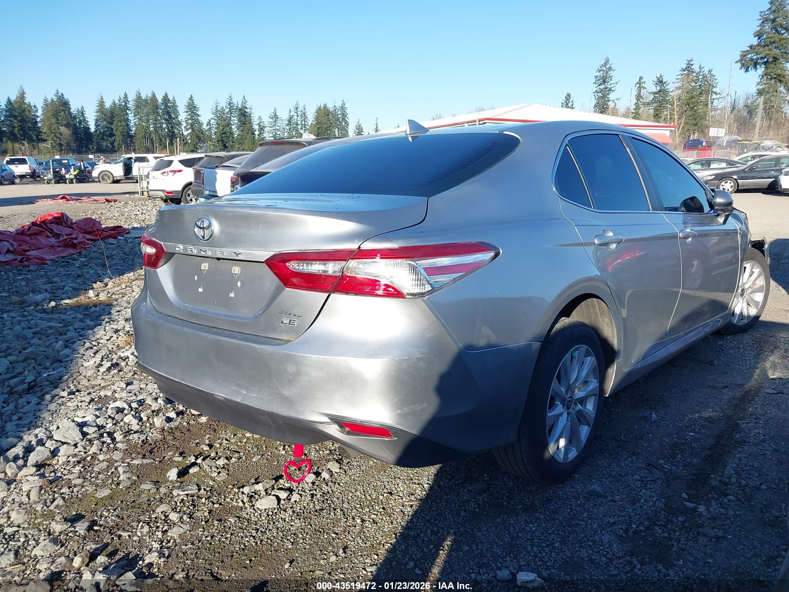 TOYOTA CAMRY image 4