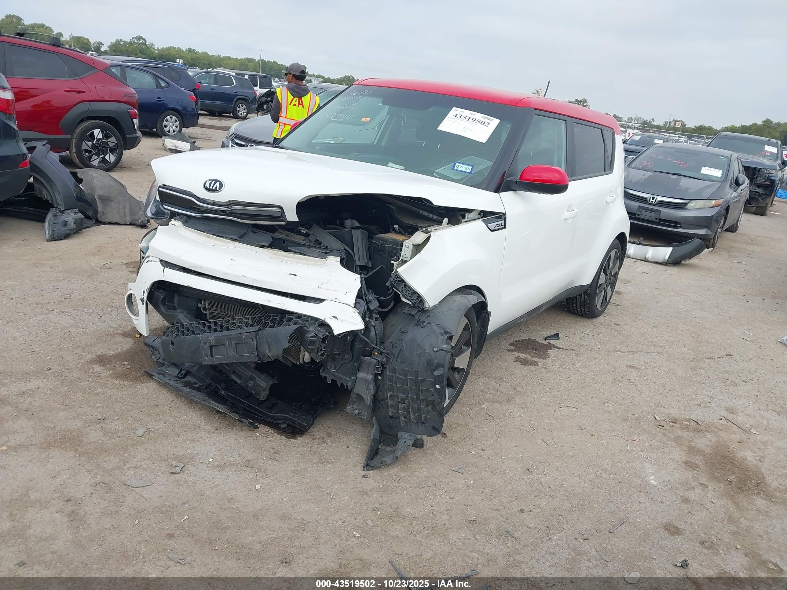 KIA SOUL image 2
