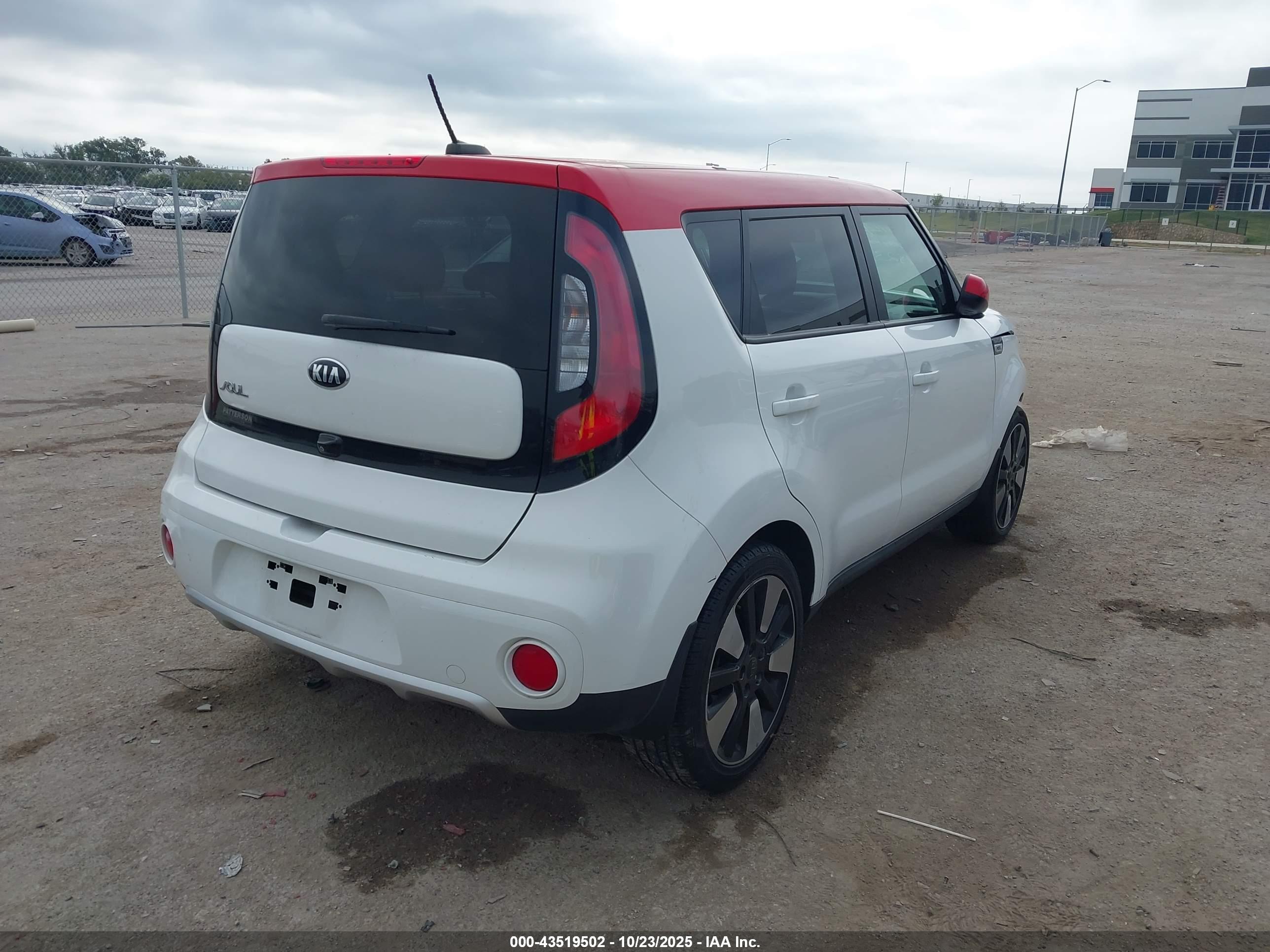 KIA SOUL image 4