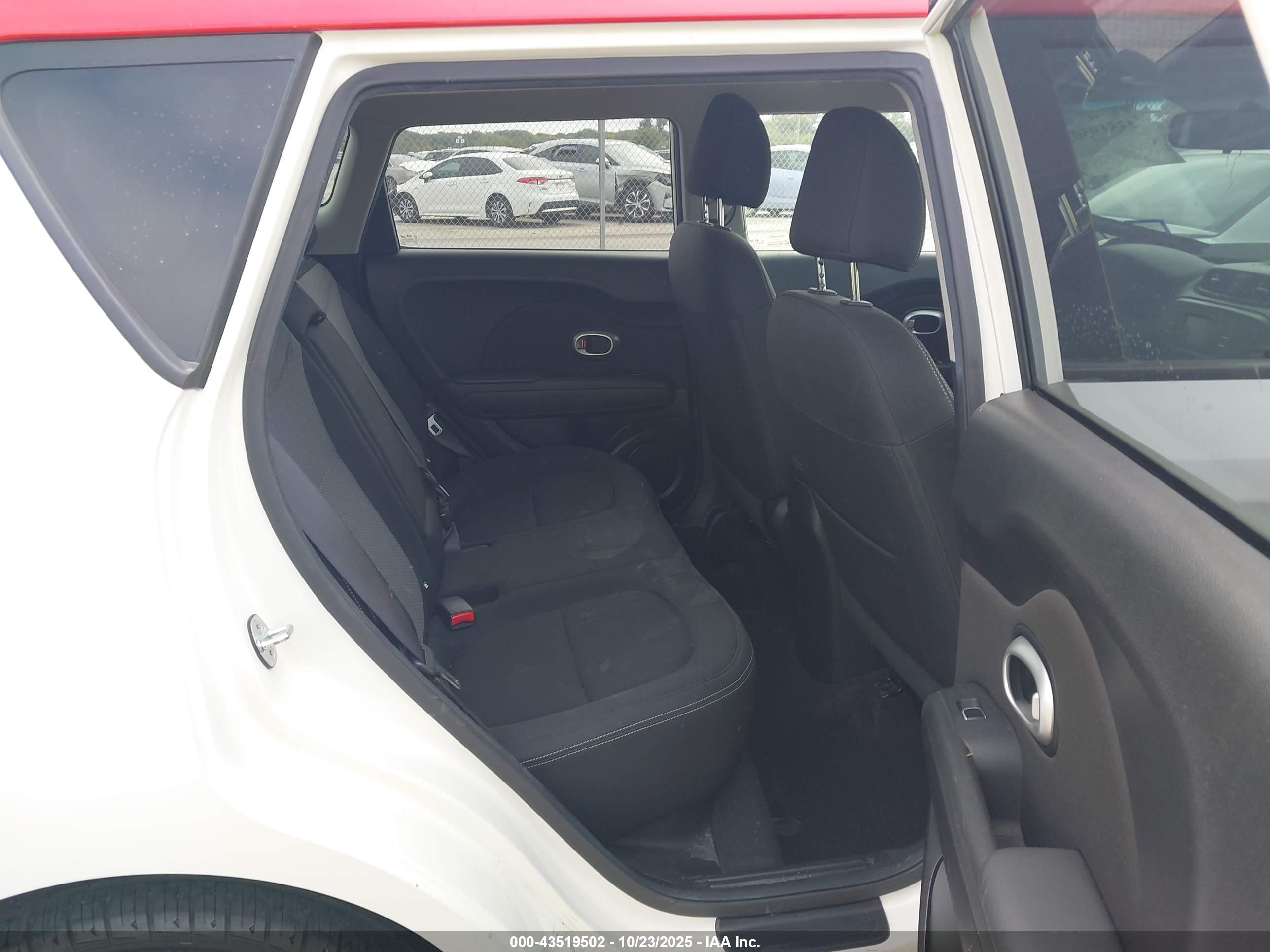 KIA SOUL image 8