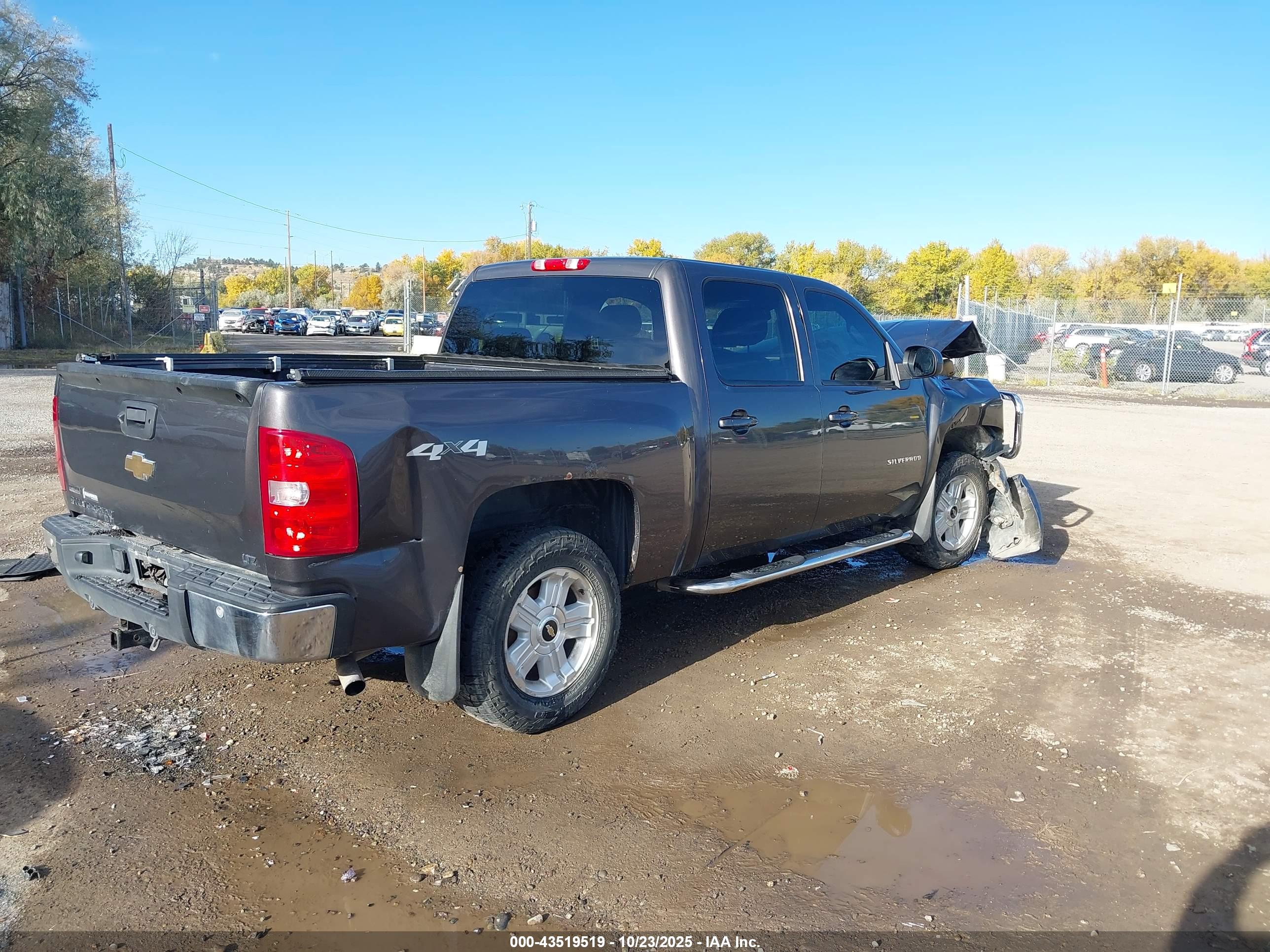 CHEVROLET SILVERADO image 4