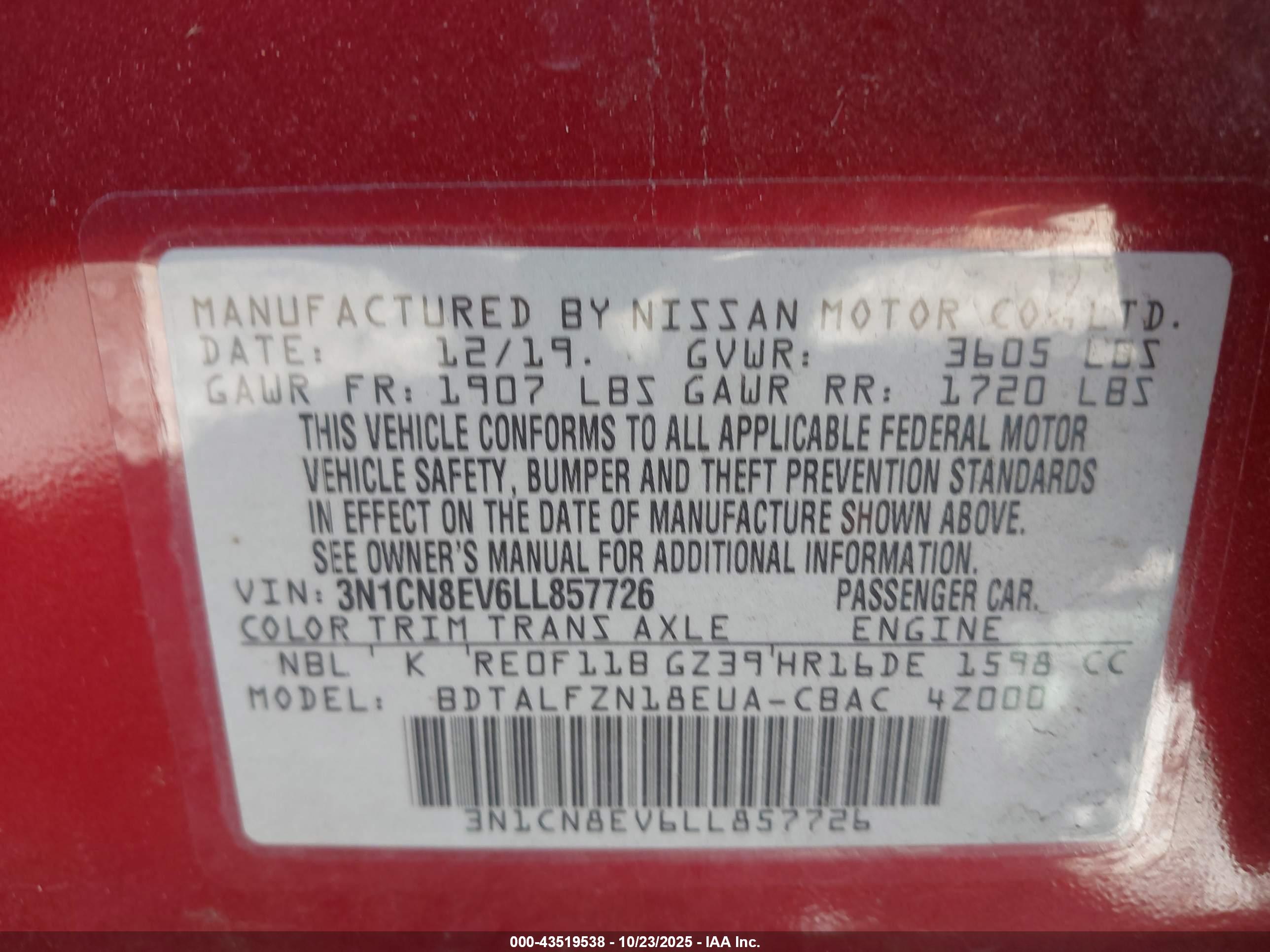 NISSAN VERSA image 9