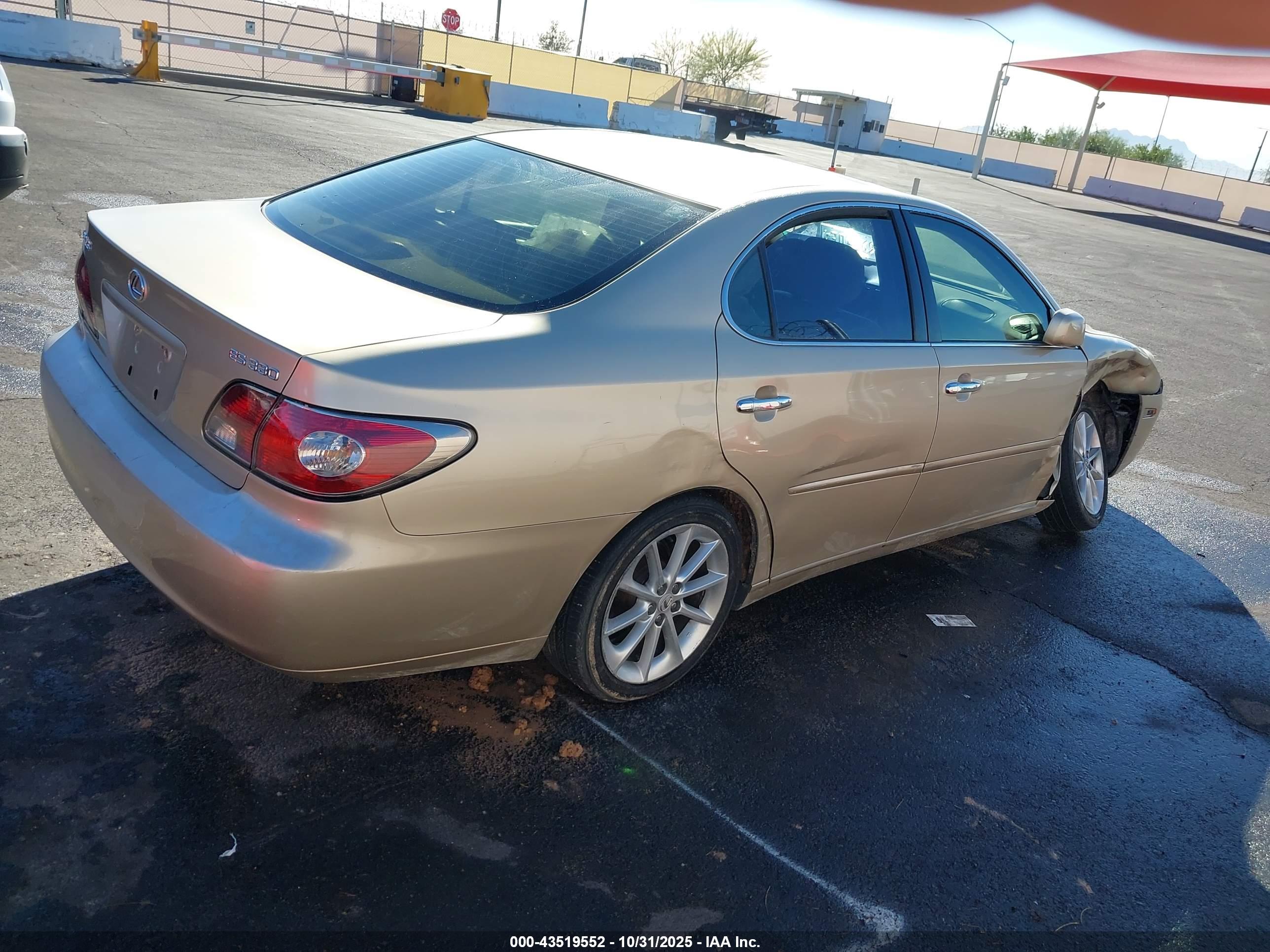 LEXUS ES image 4