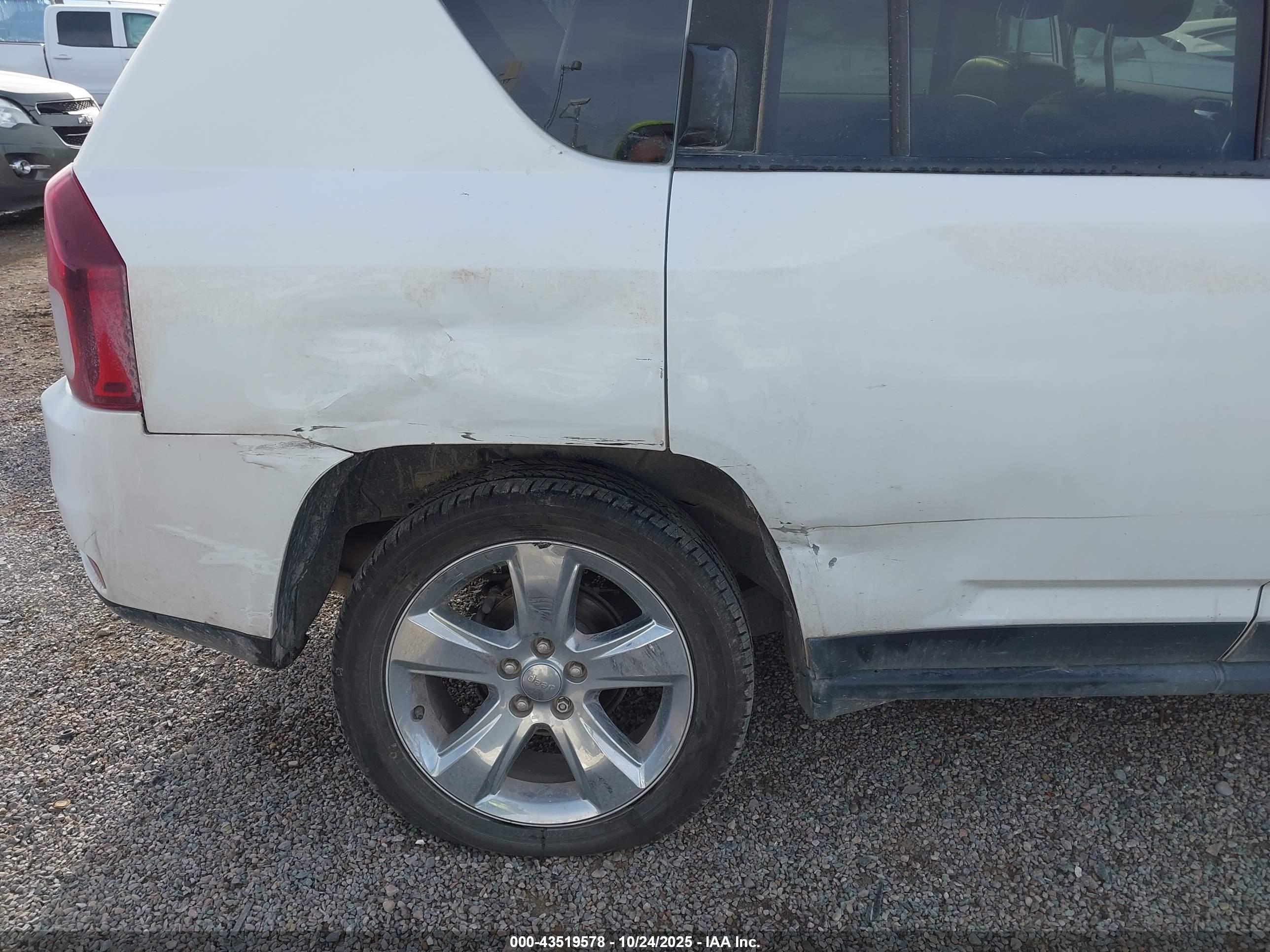 JEEP COMPASS image 6