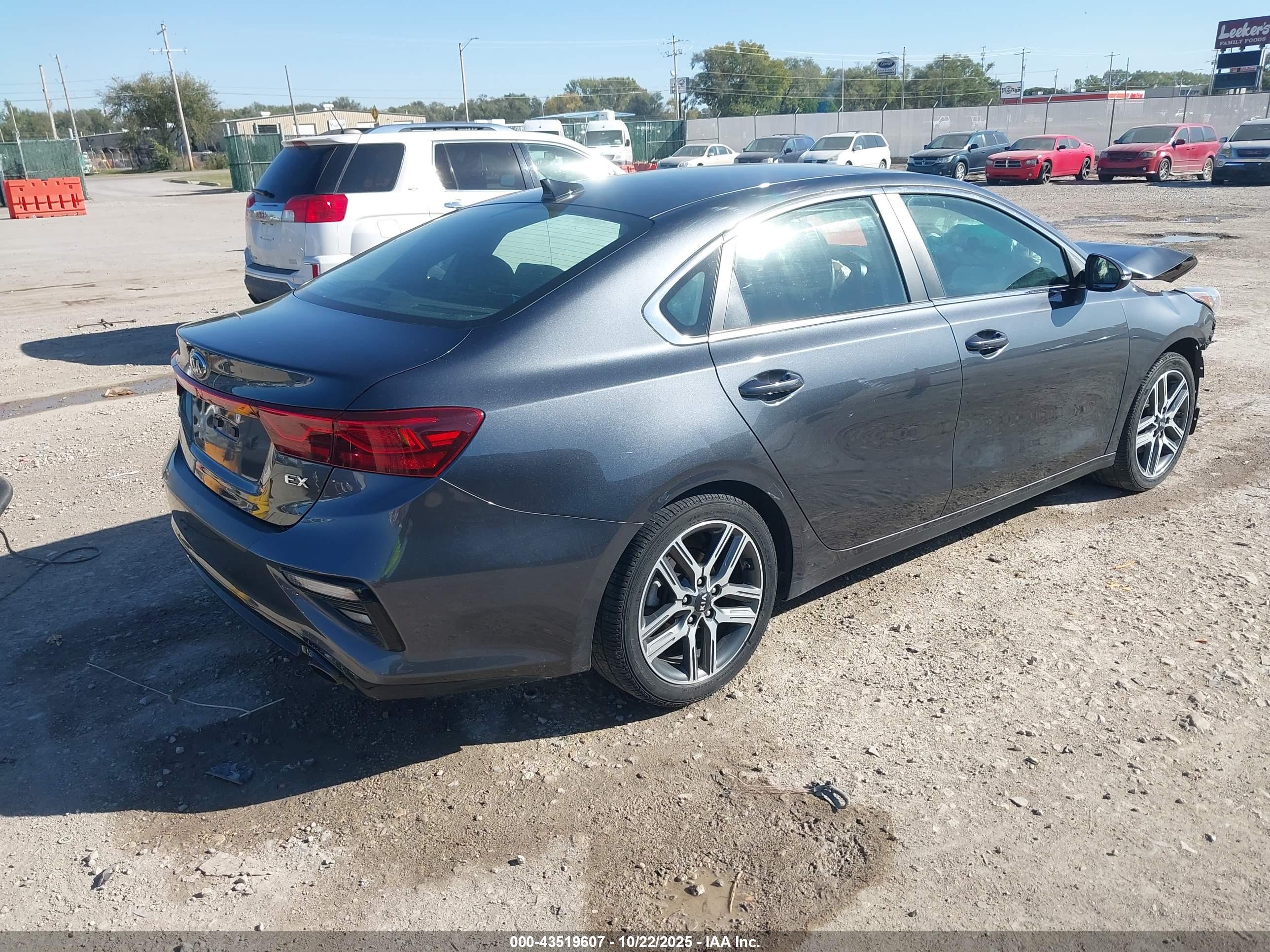 KIA FORTE image 4