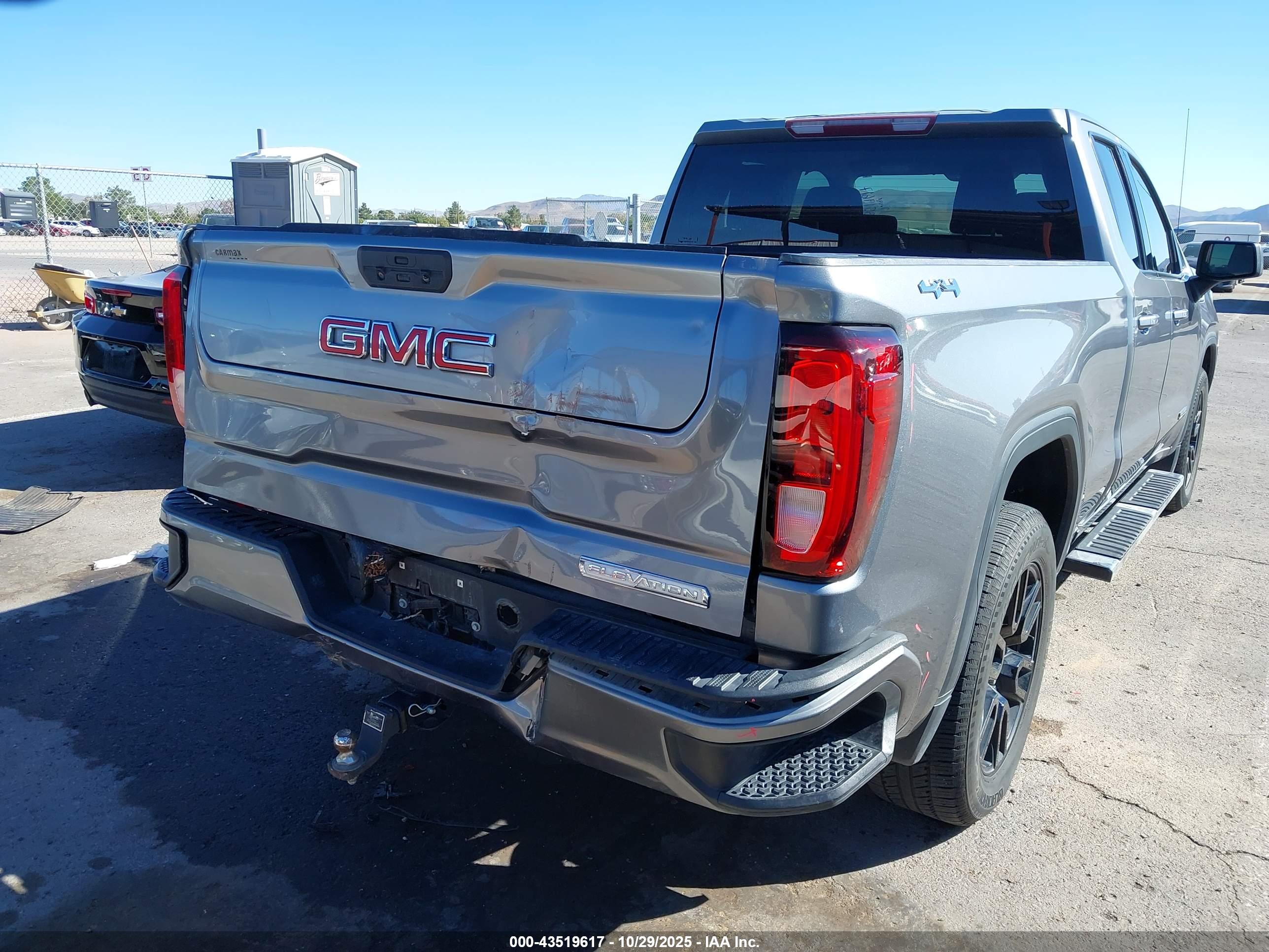 GMC SIERRA image 6