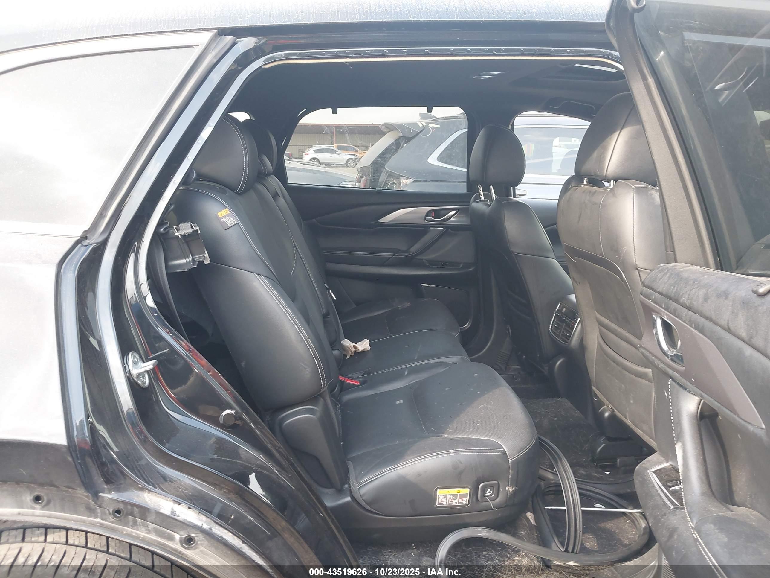 MAZDA CX-9 image 8