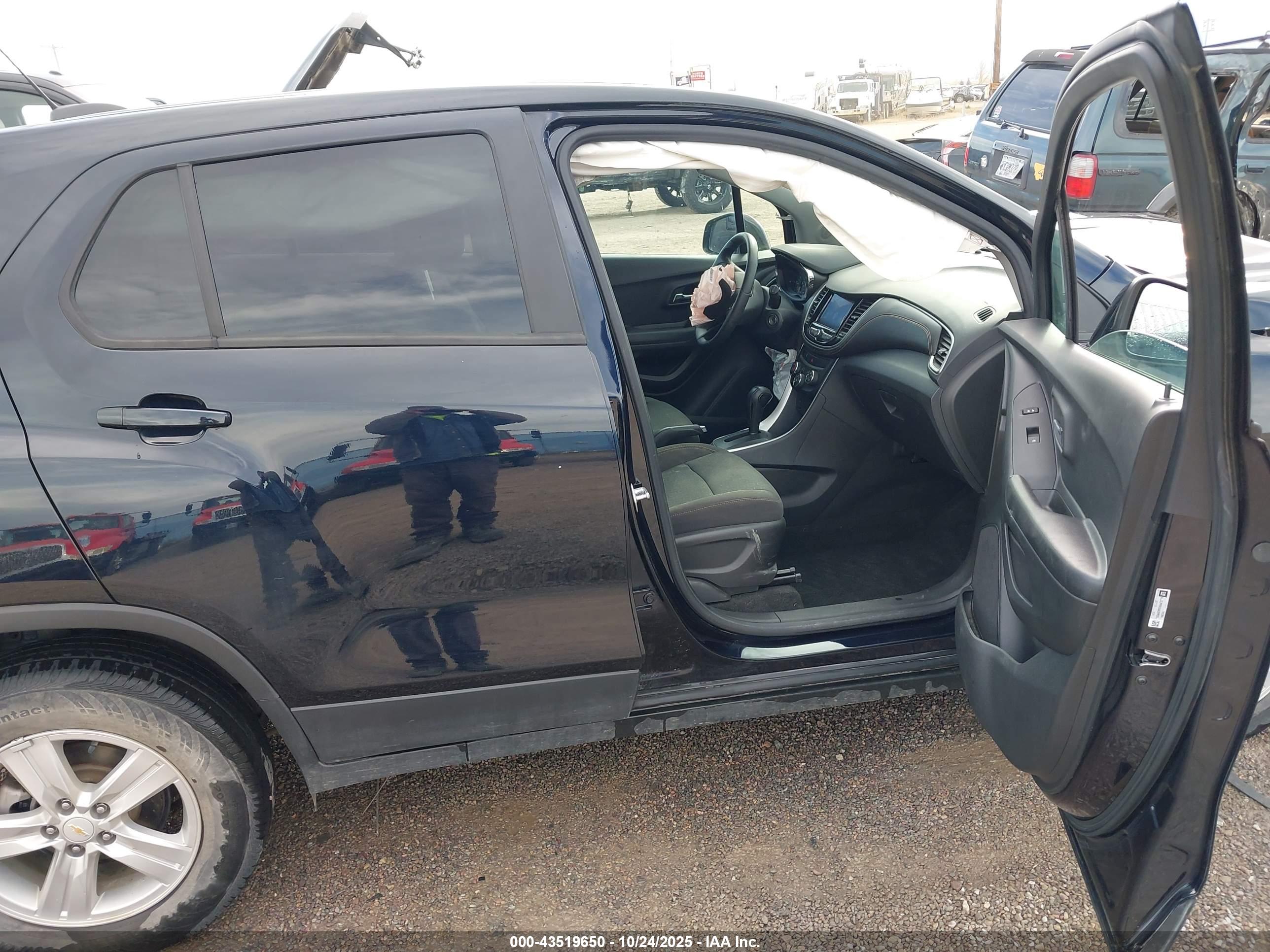 CHEVROLET TRAX image 5
