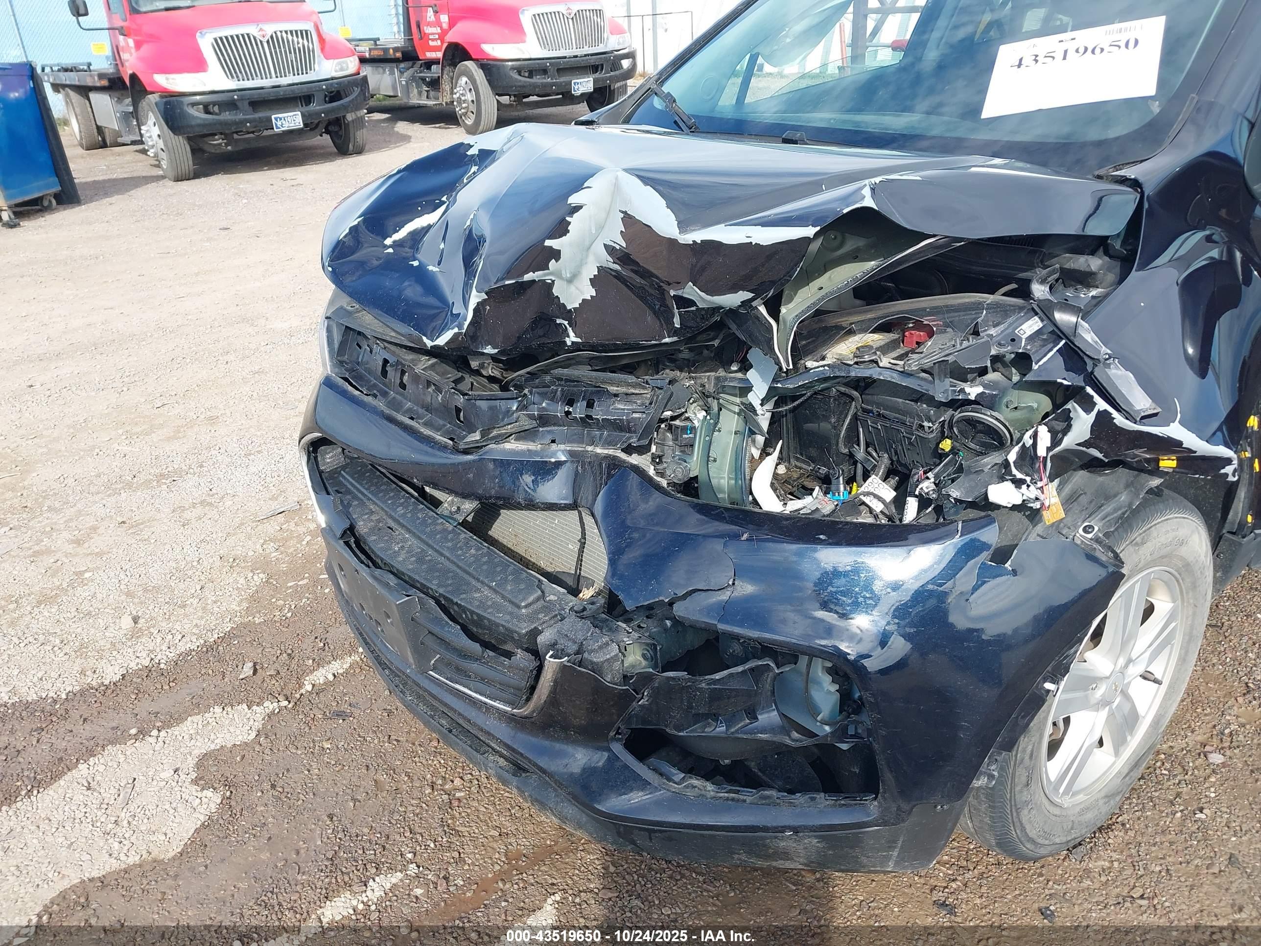 CHEVROLET TRAX image 6