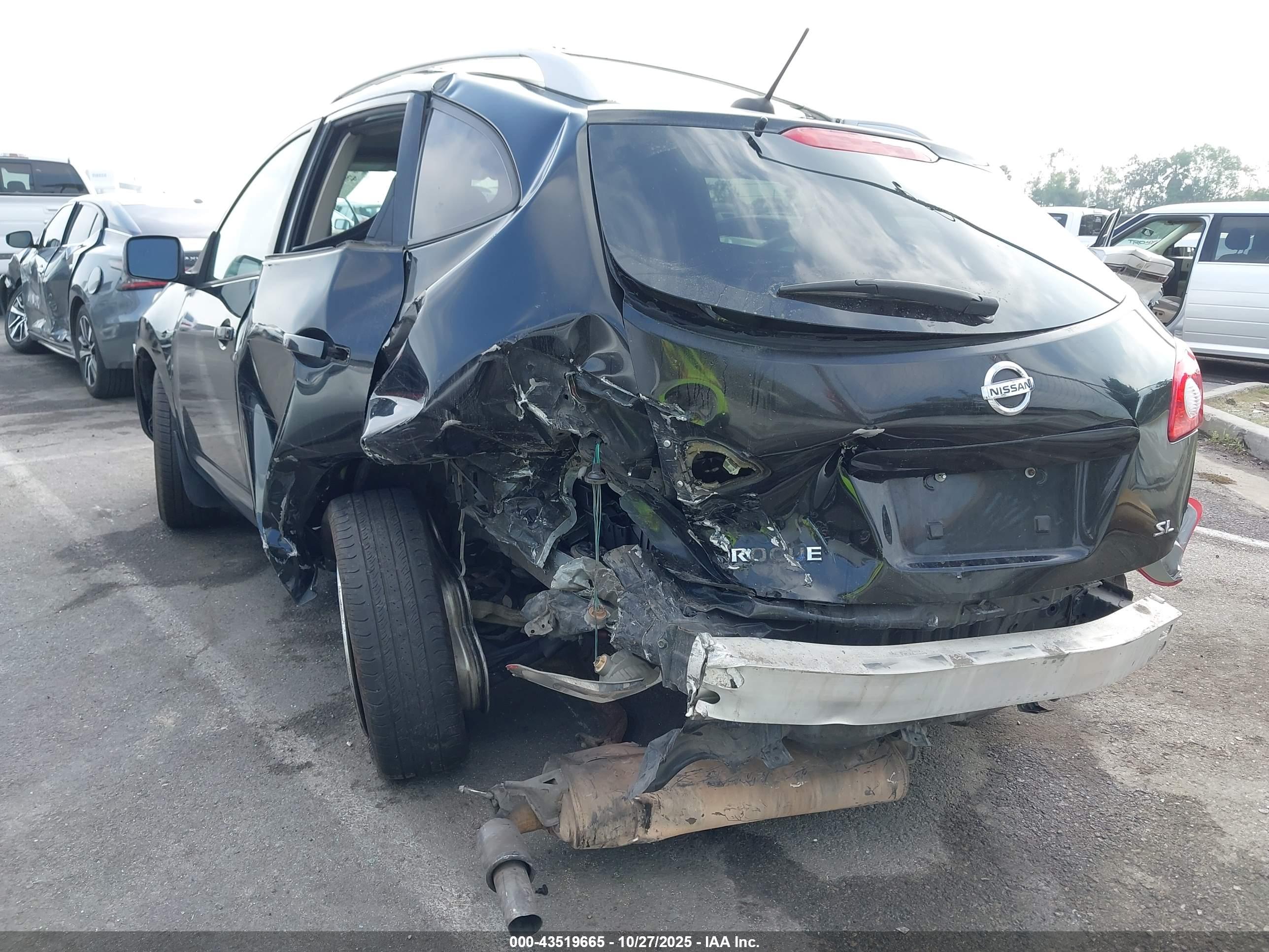 NISSAN ROGUE image 3
