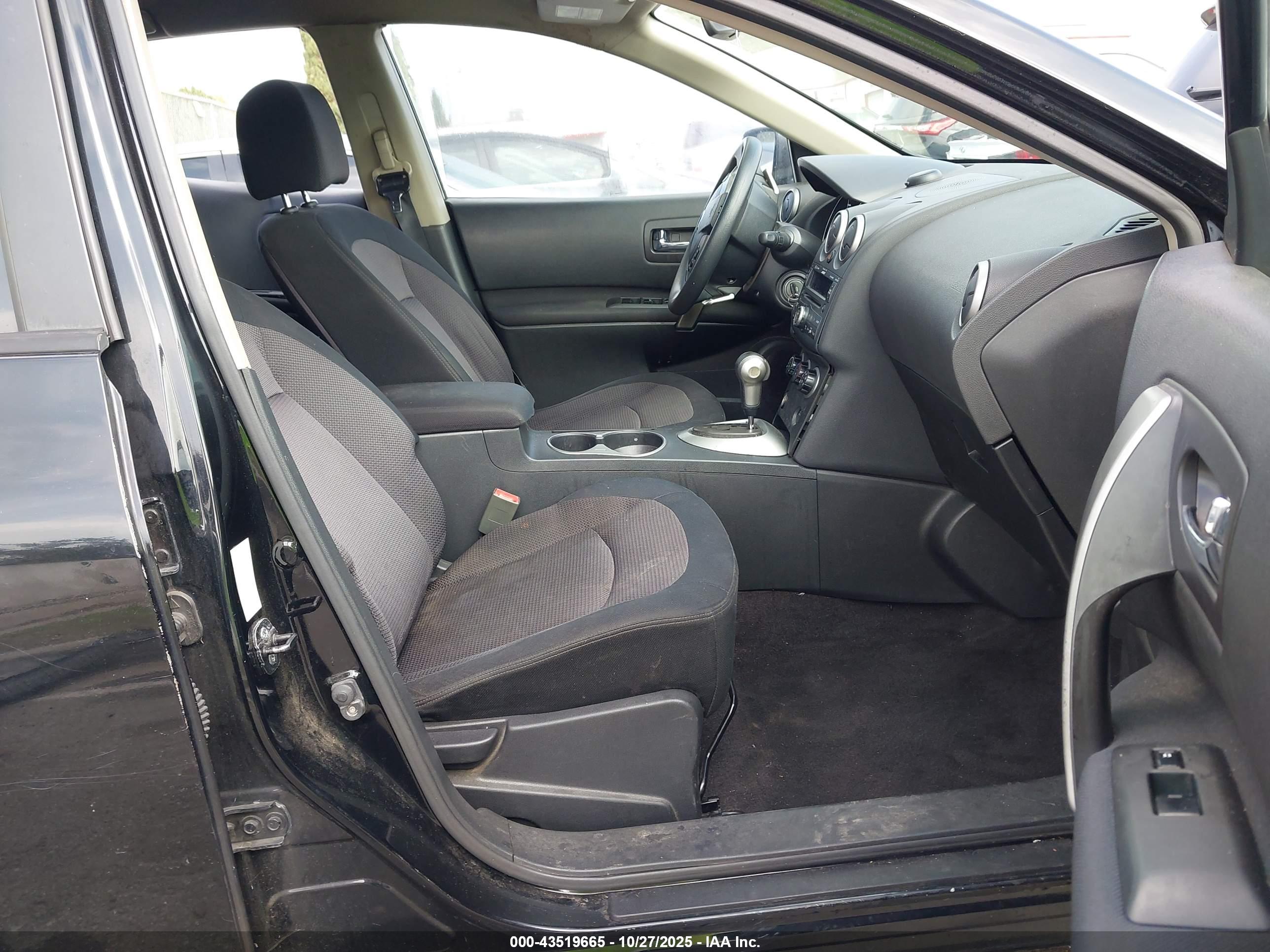 NISSAN ROGUE image 5