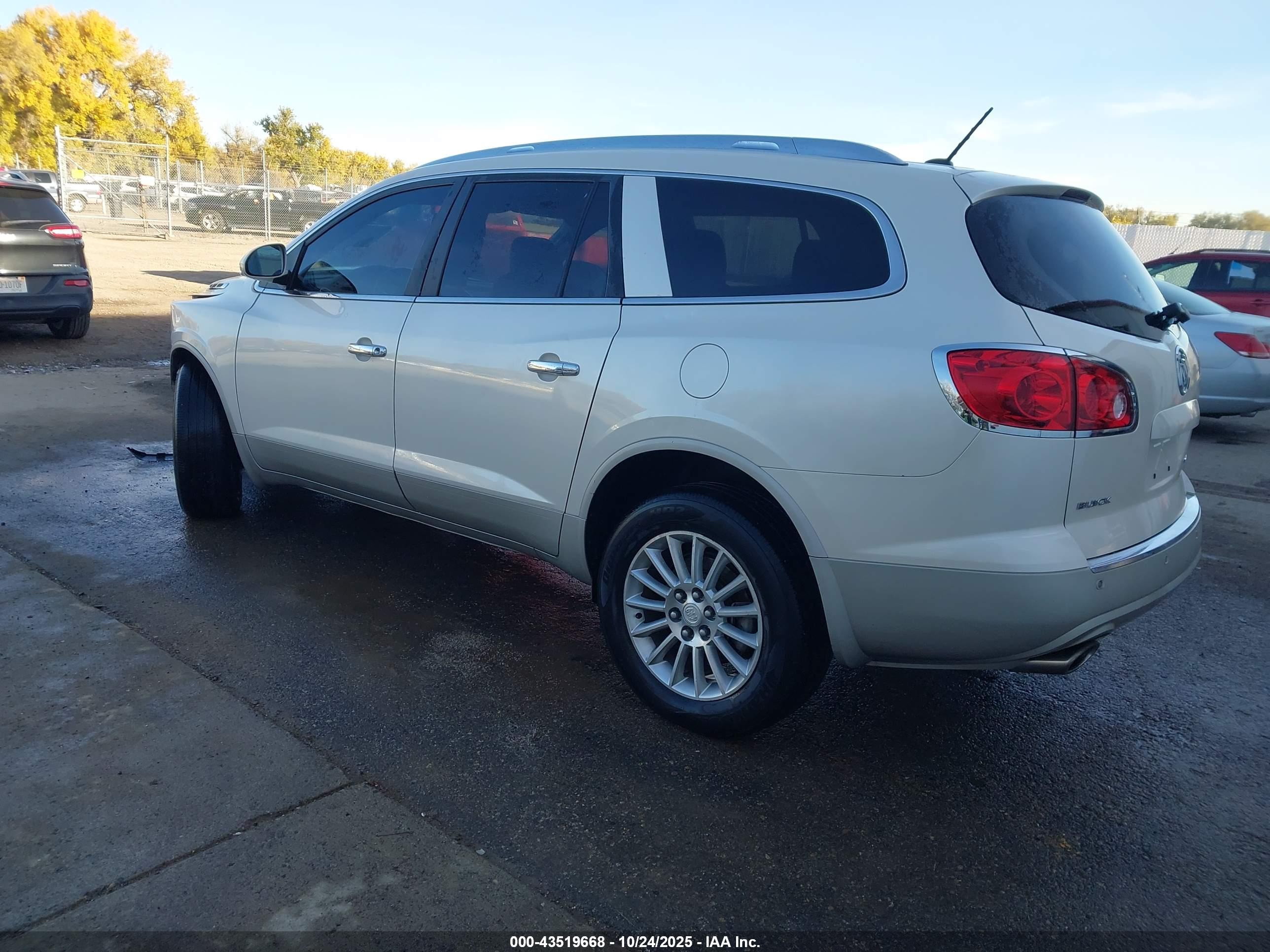 BUICK ENCLAVE image 3